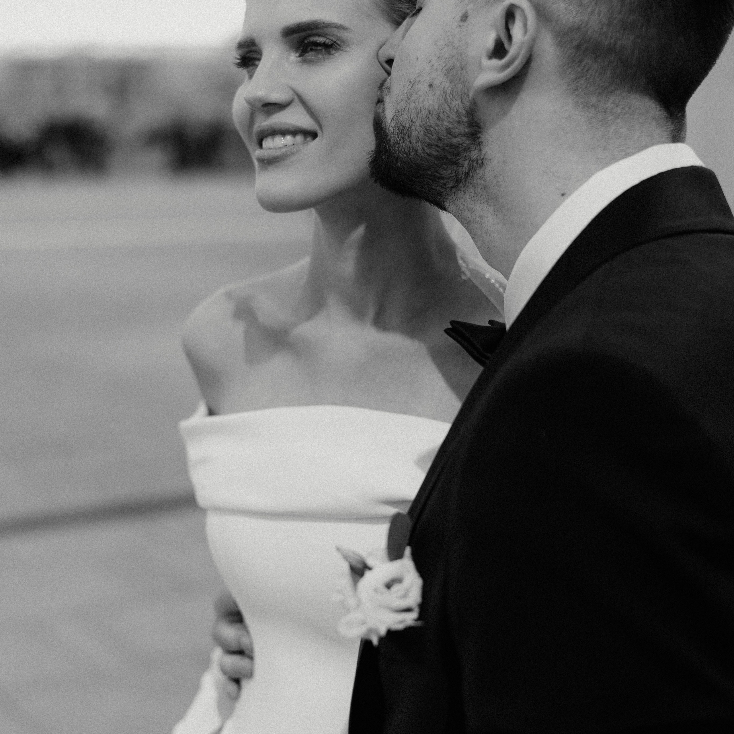 Свадебная фотосессия на стадионе Спартак. Свадебный фотограф в Москве. свадебная фотосессия Москва. Фотограф в Москве Валерия Рожкова