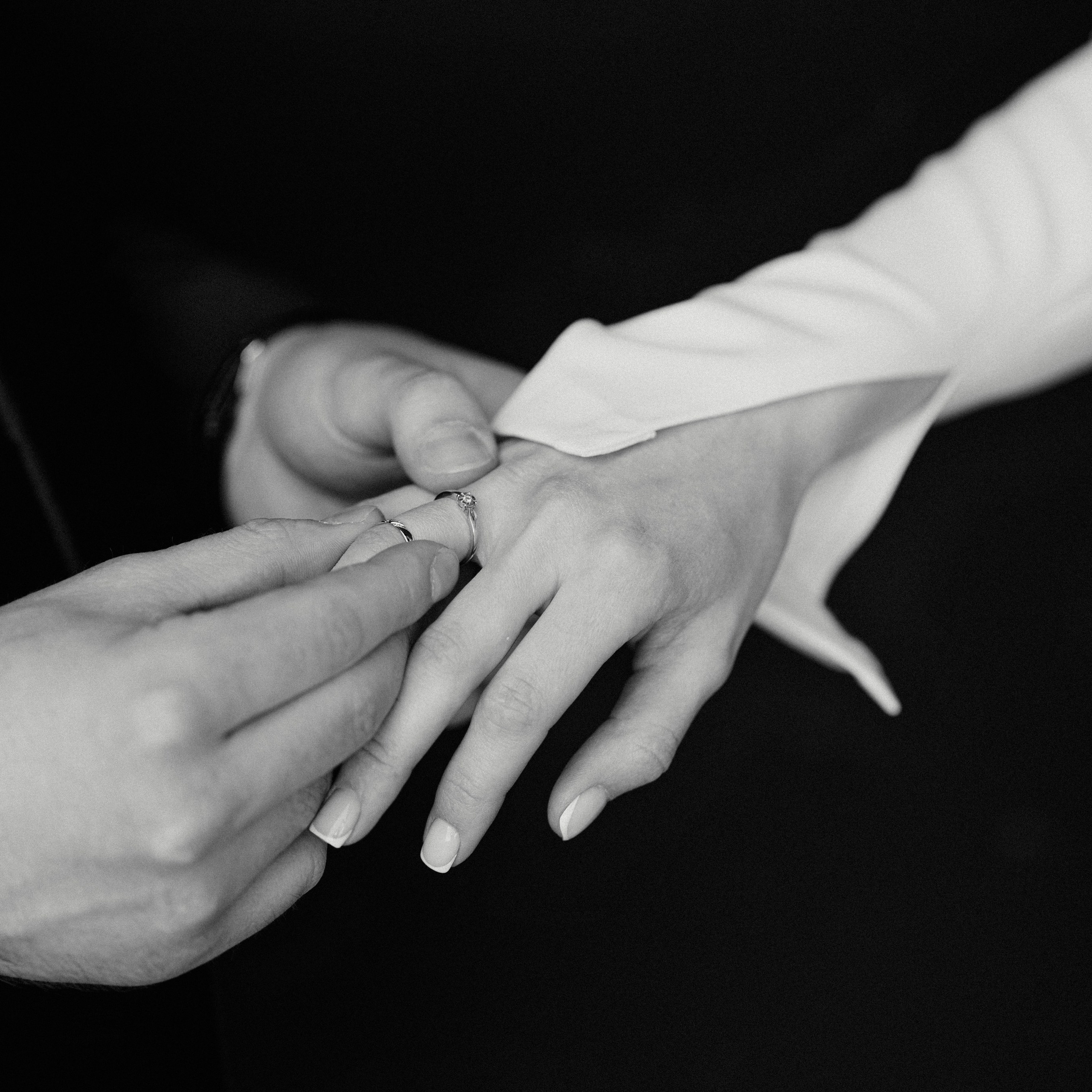 Свадебная фотосессия на стадионе Спартак. Свадебный фотограф в Москве. свадебная фотосессия Москва. Фотограф в Москве Валерия Рожкова