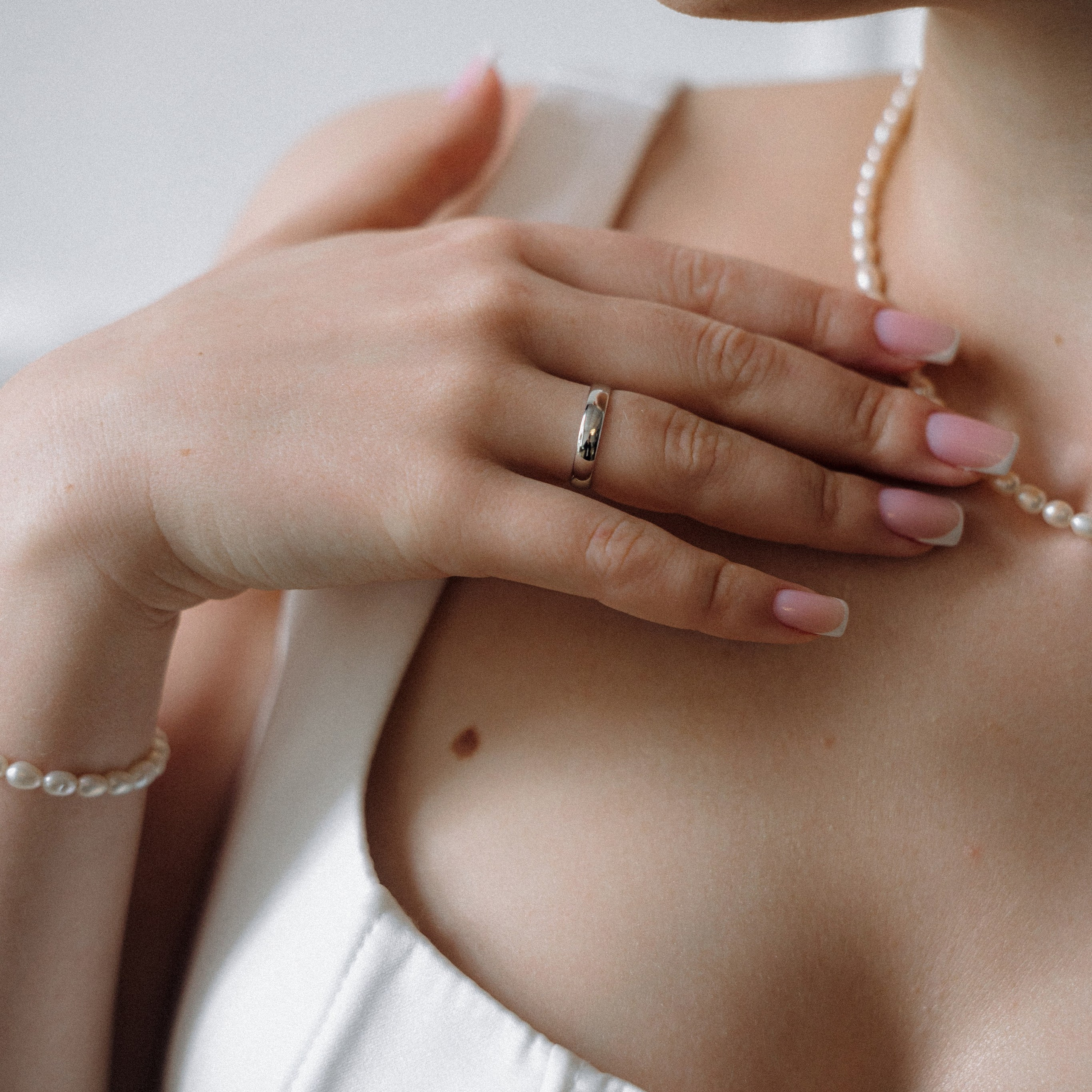 Портфолио свадебного фотографа в Москве. Фотосессия с лошадьми Москва. Фотограф на свадьбу в Москве. Свадебная фотосессия на черном фоне. Фотограф в Москве Валерия Рожкова