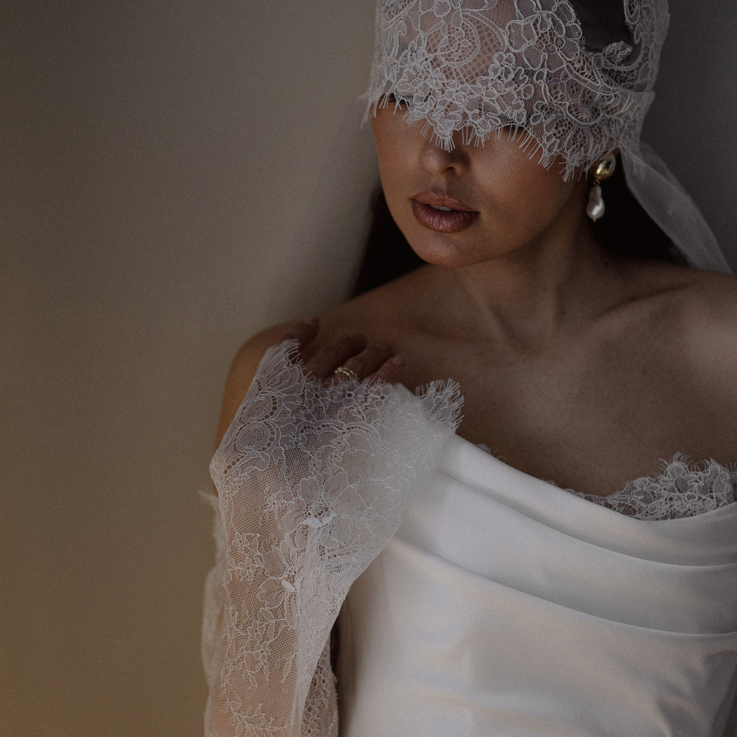 Свадебная фотосессия в студии в Москве. Свадебный фотограф в Москве. свадебная фотосессия Москва. Утро невесты Москва. Фотограф в Москве Валерия Рожкова