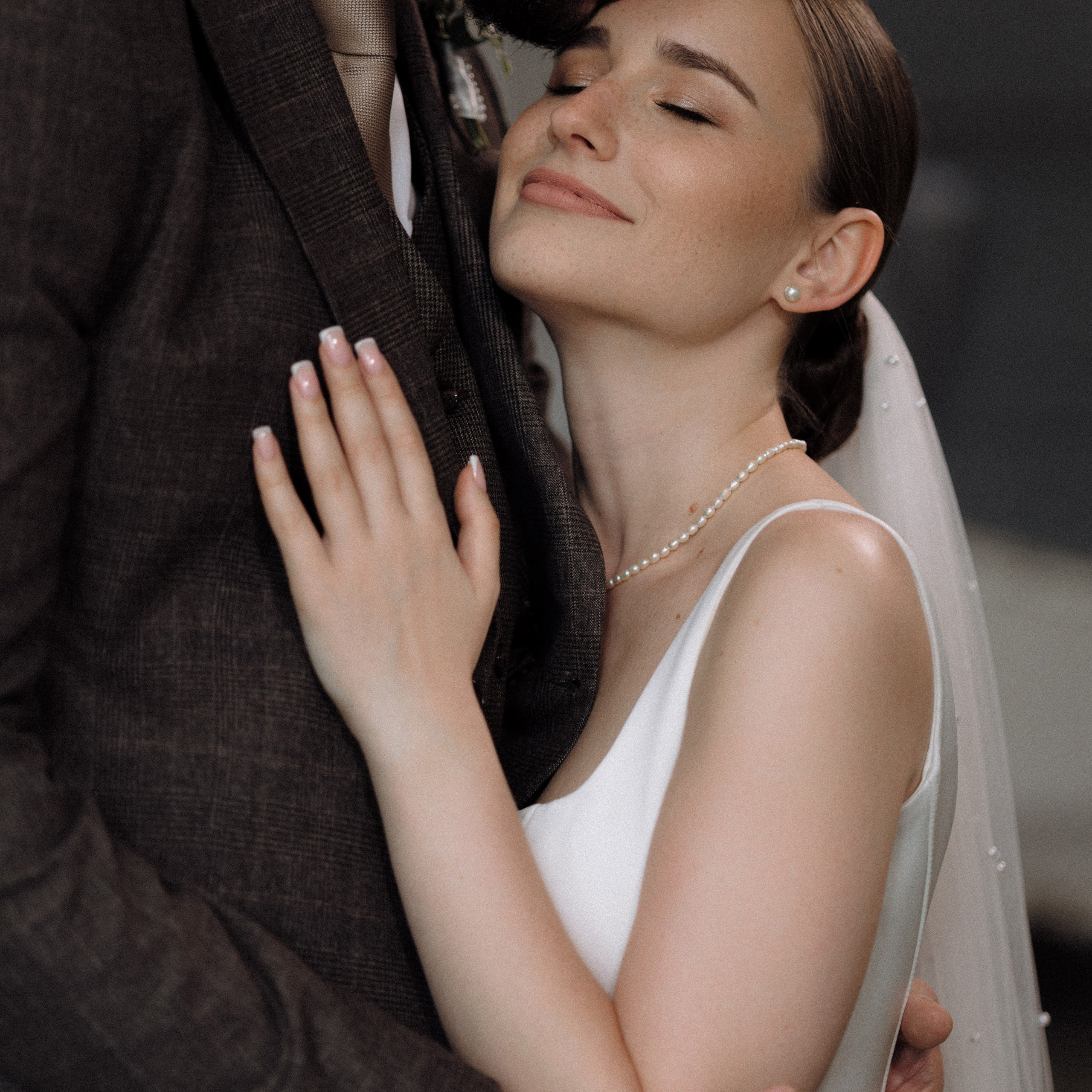 Портфолио свадебного фотографа в Москве. Фотосессия с лошадьми Москва. Фотограф на свадьбу в Москве. Свадебная фотосессия на черном фоне. Фотограф в Москве Валерия Рожкова