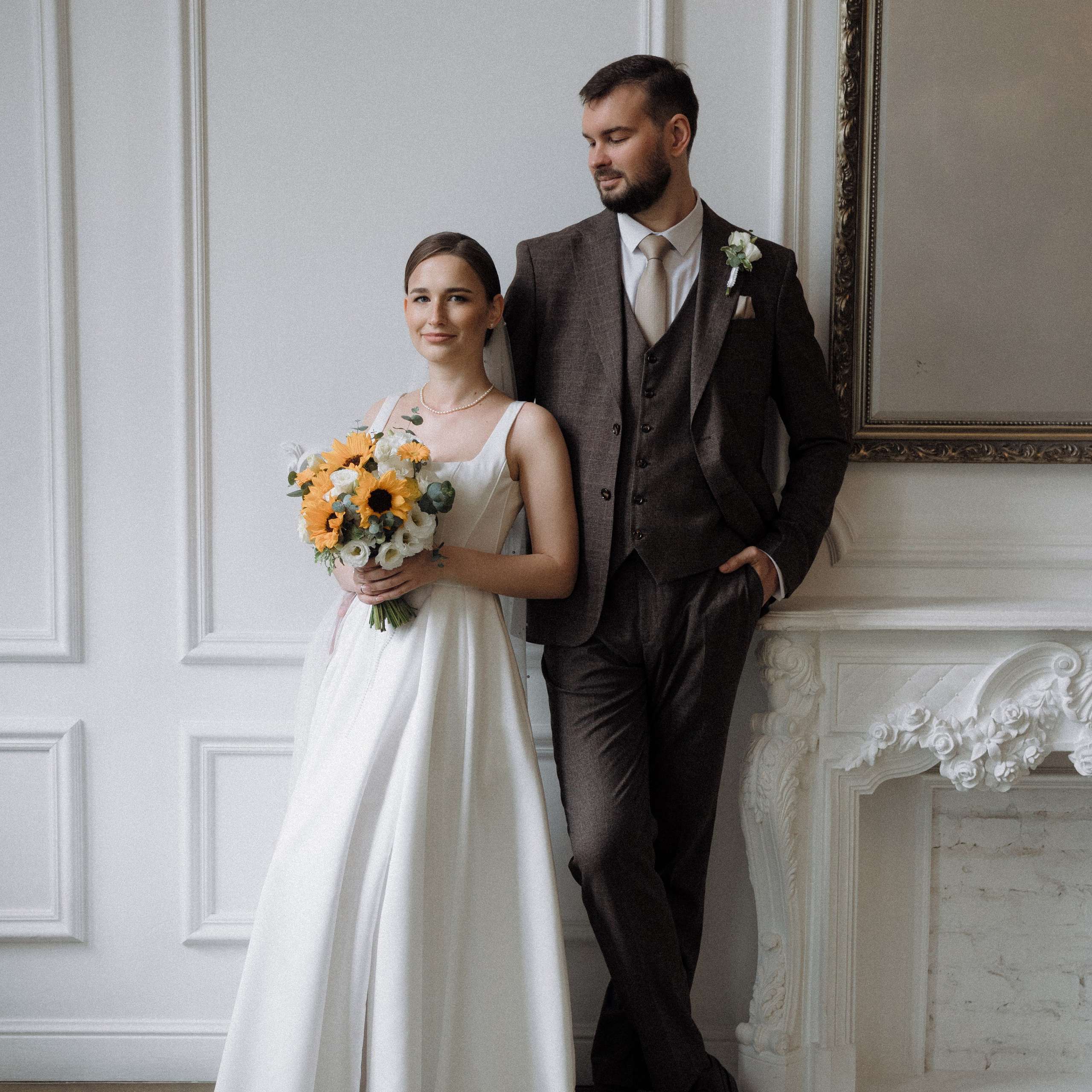 Портфолио свадебного фотографа в Москве. Фотосессия с лошадьми Москва. Фотограф на свадьбу в Москве. Свадебная фотосессия на черном фоне. Фотограф в Москве Валерия Рожкова