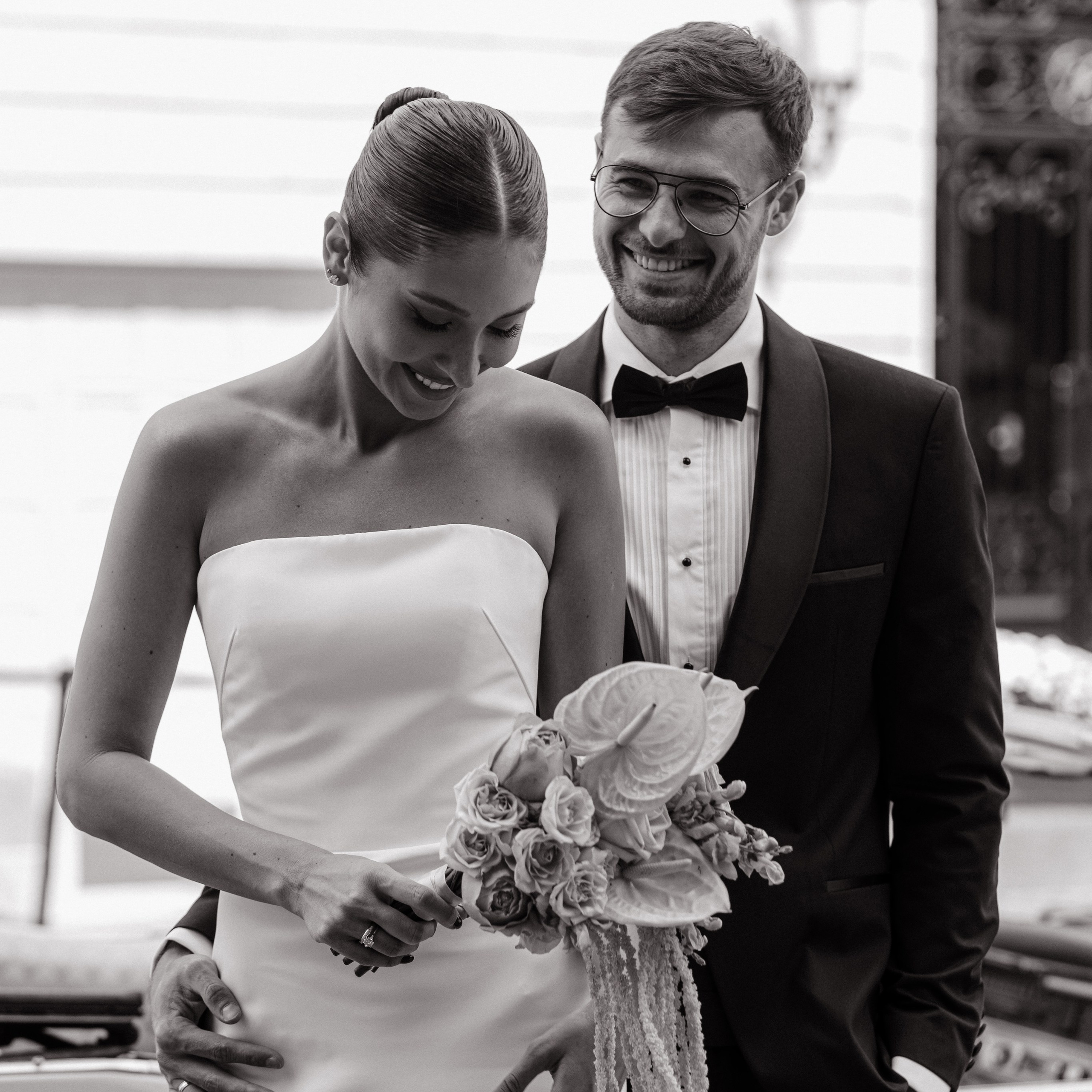 Фотосессия с кабриолетом в Москве свадебная. Свадебный фотограф Москва. Фотограф в Москве Валерия Рожкова