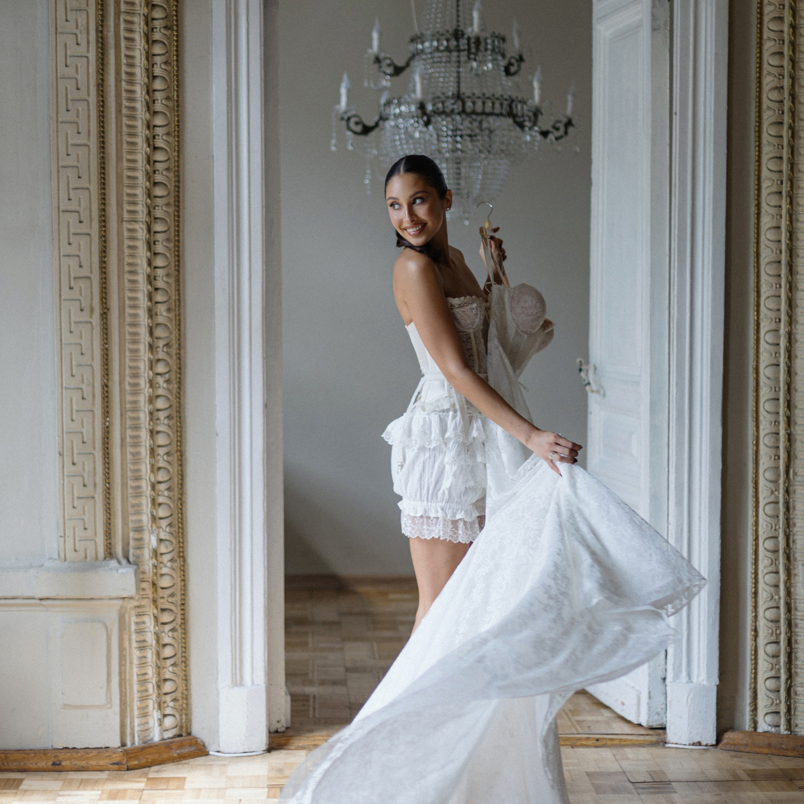 Фотосессия с кабриолетом в Москве свадебная. Свадебный фотограф Москва. Фотограф в Москве Валерия Рожкова