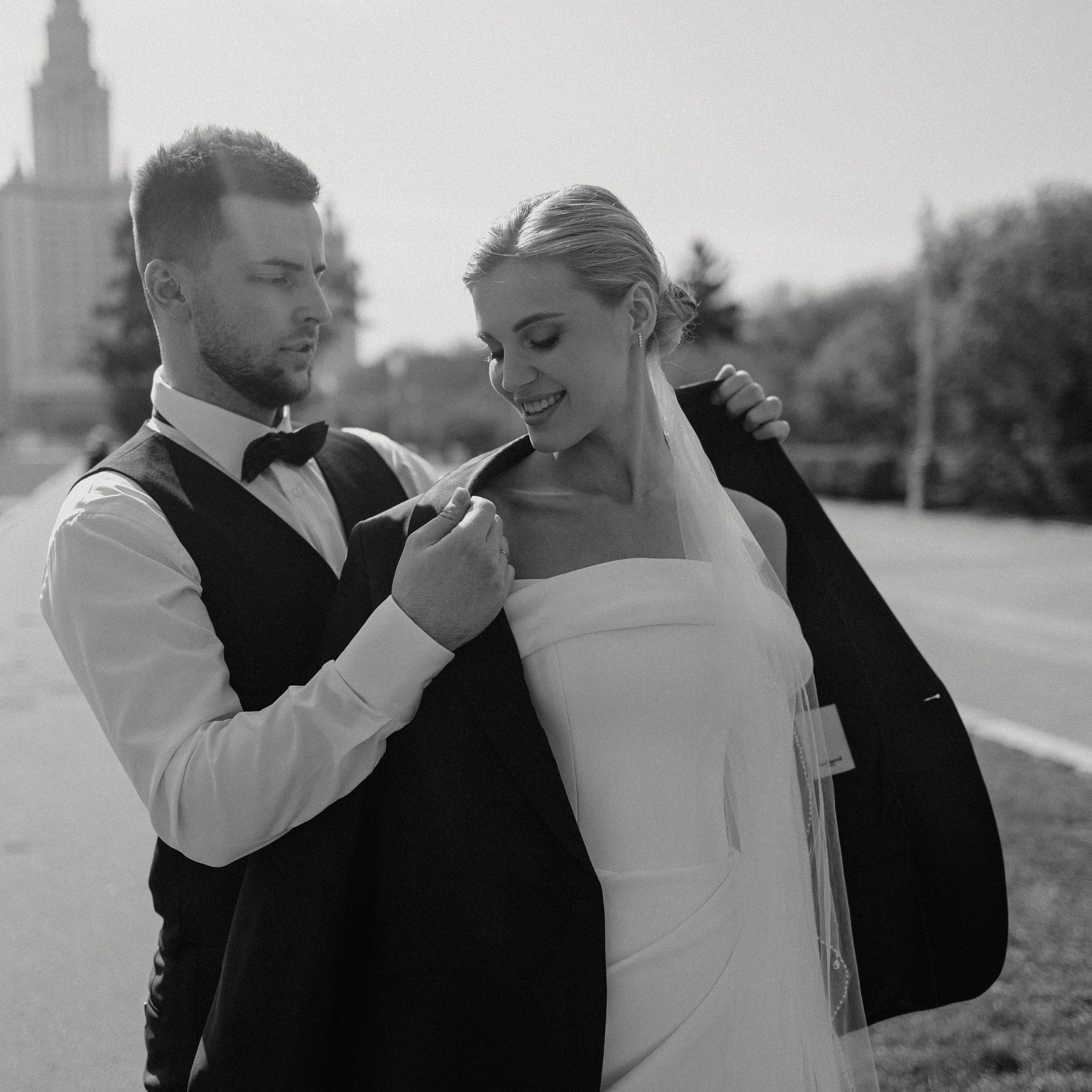 Свадебная фотосессия на стадионе Спартак. Свадебный фотограф в Москве. свадебная фотосессия Москва. Фотограф в Москве Валерия Рожкова