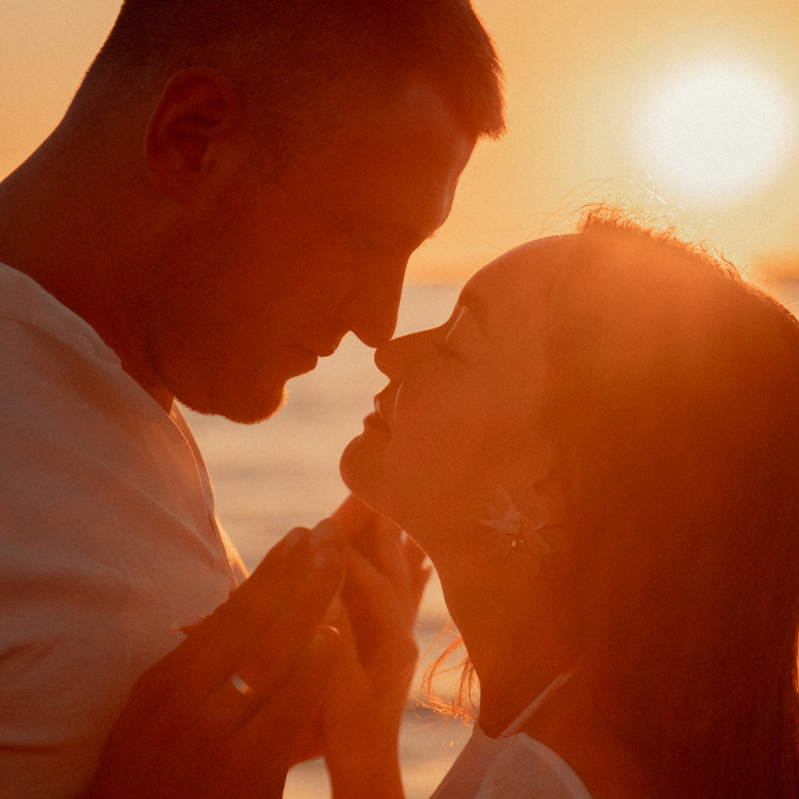 ДВОЕ У МОРЯ