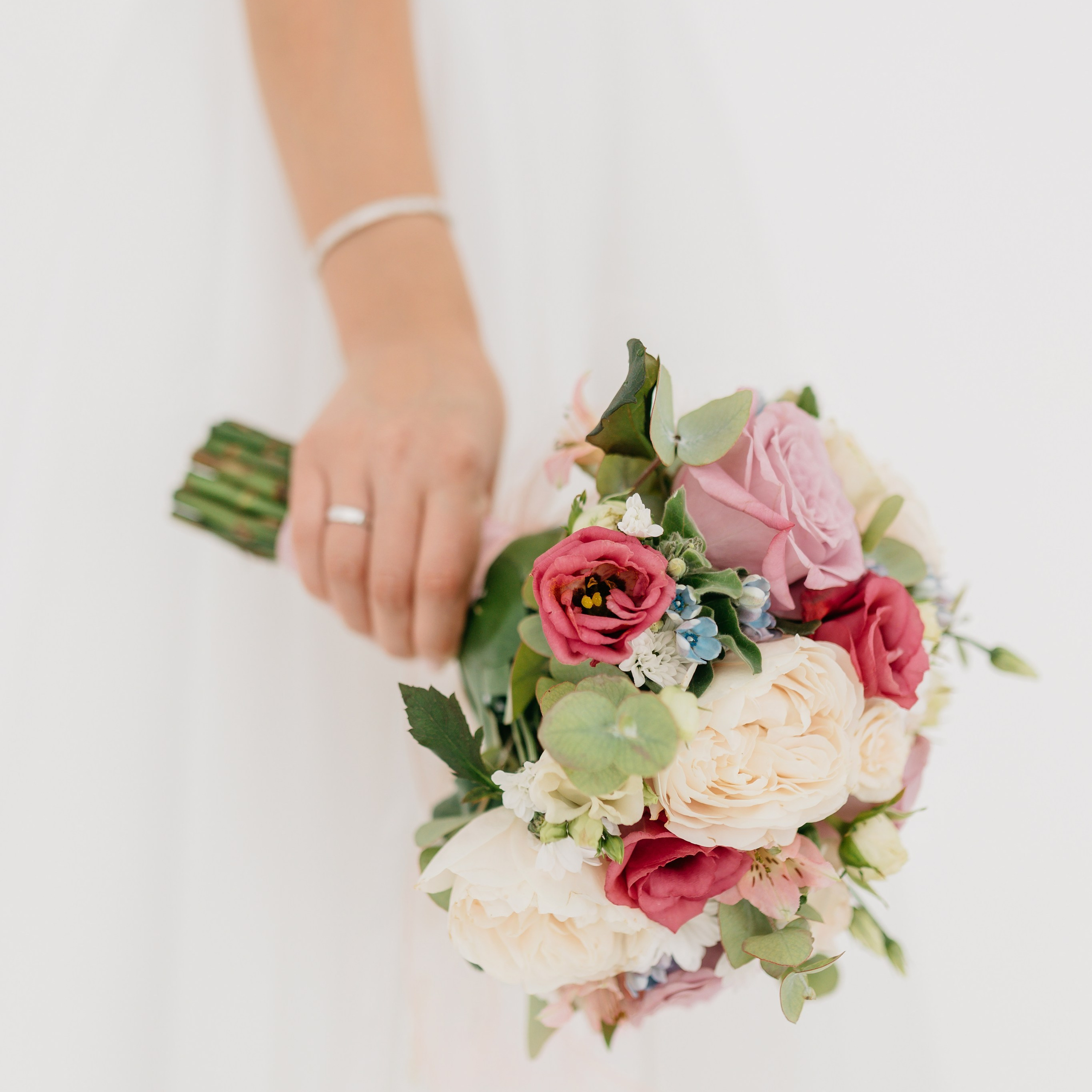 Фотосессия в студии, банкет, эмоции и танцы