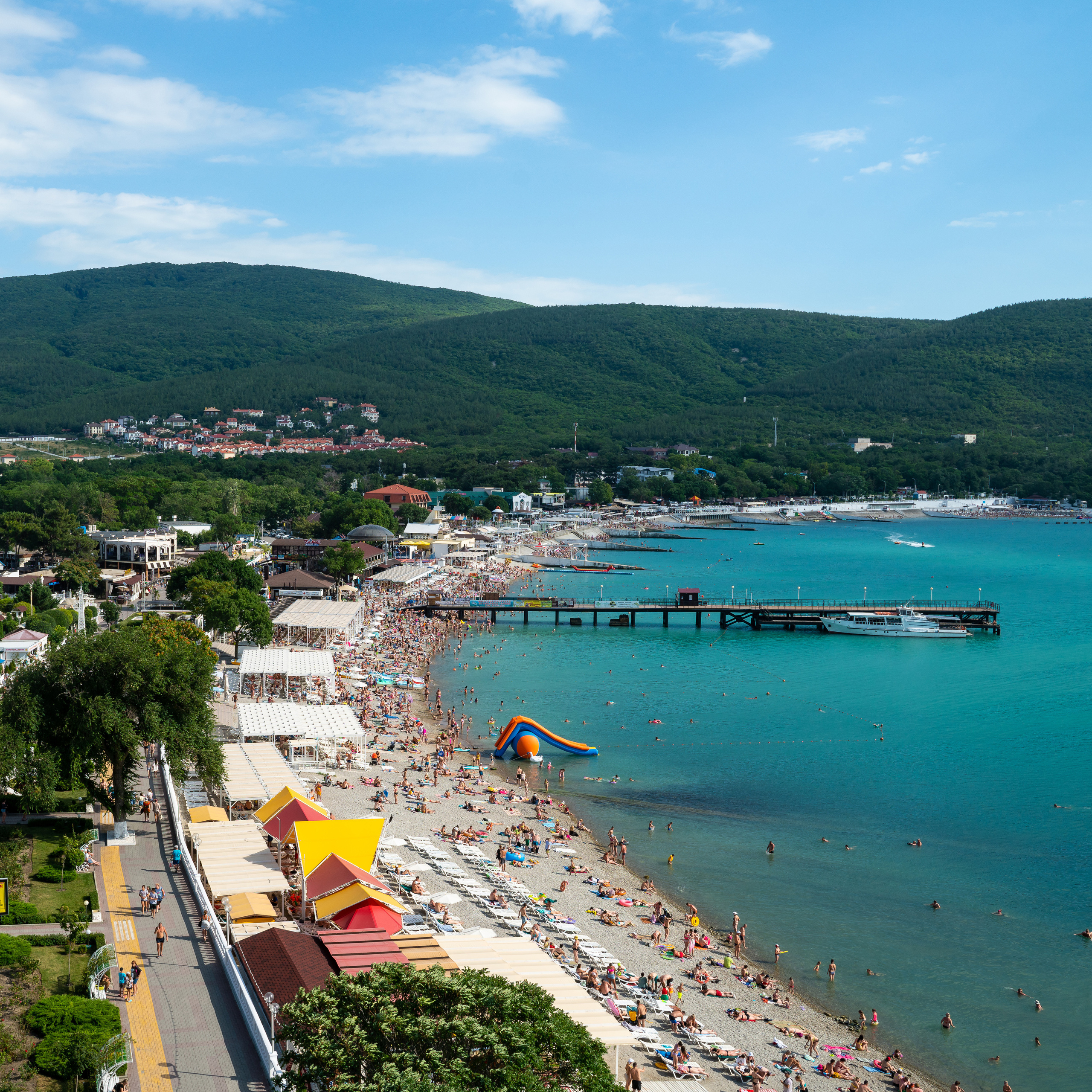 Кабардинка, центральный пляж, вид на море