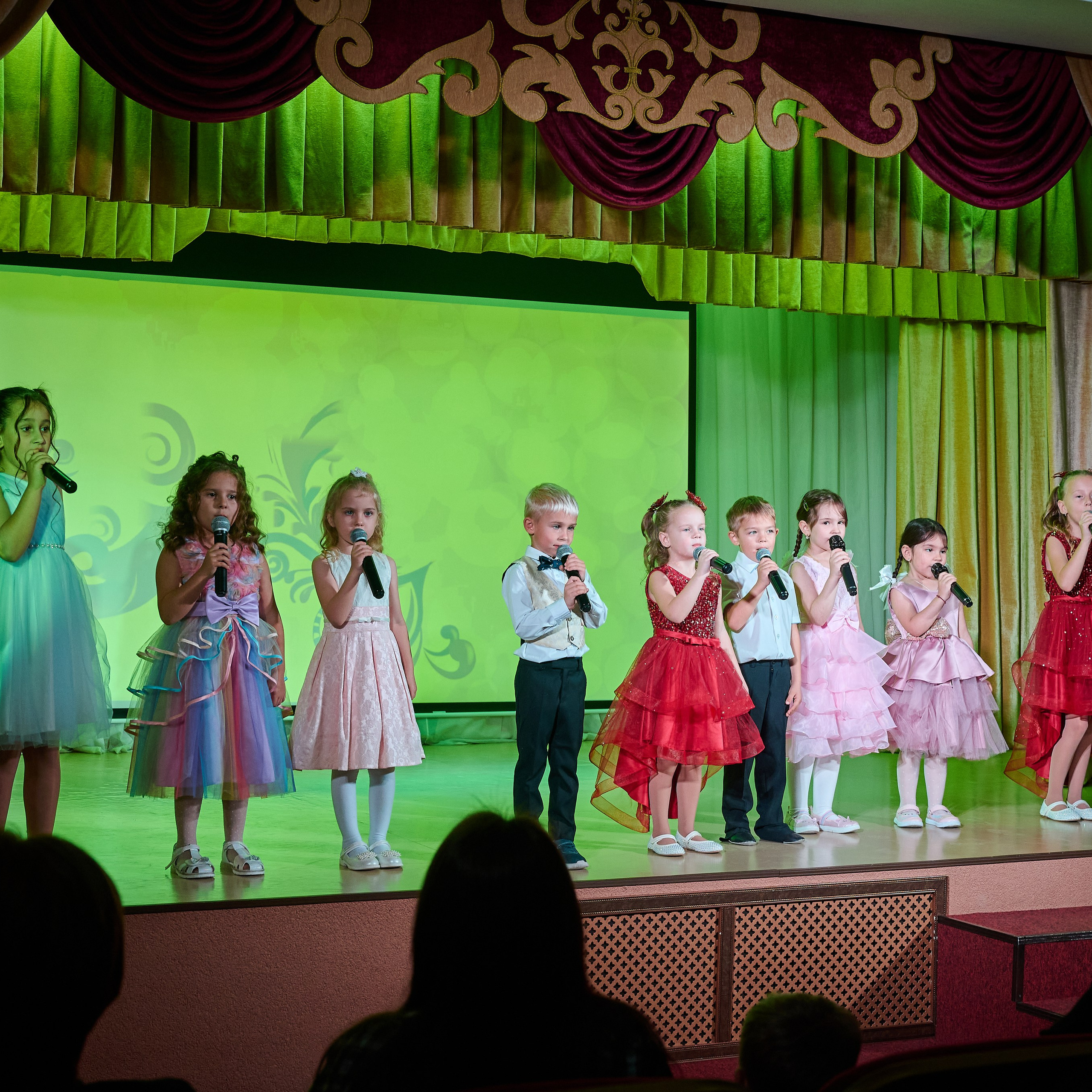 8 марта в Марьиной роще. Жизнь курорта Кабардинка в фотографиях