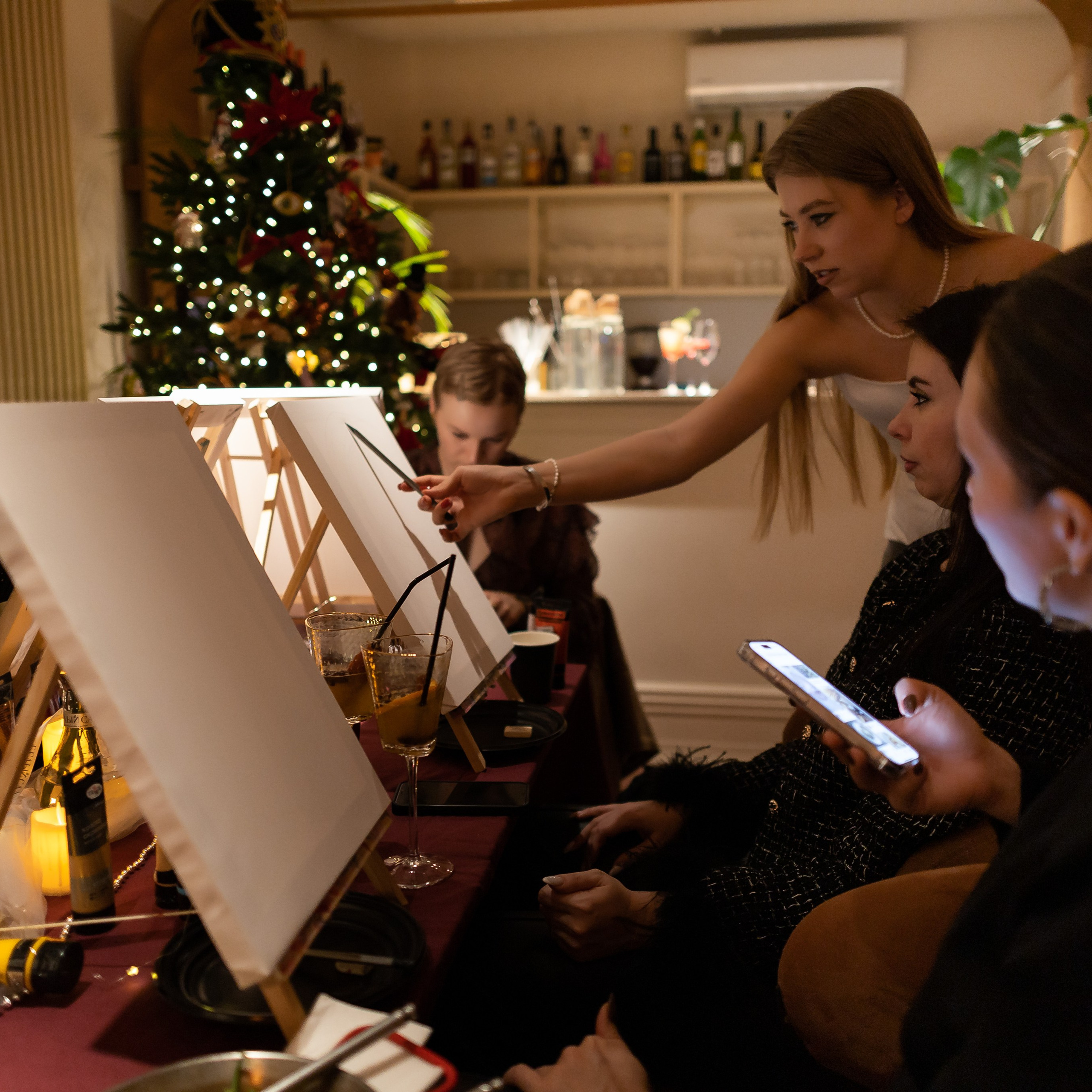 Арт вечер в Коза Тапас