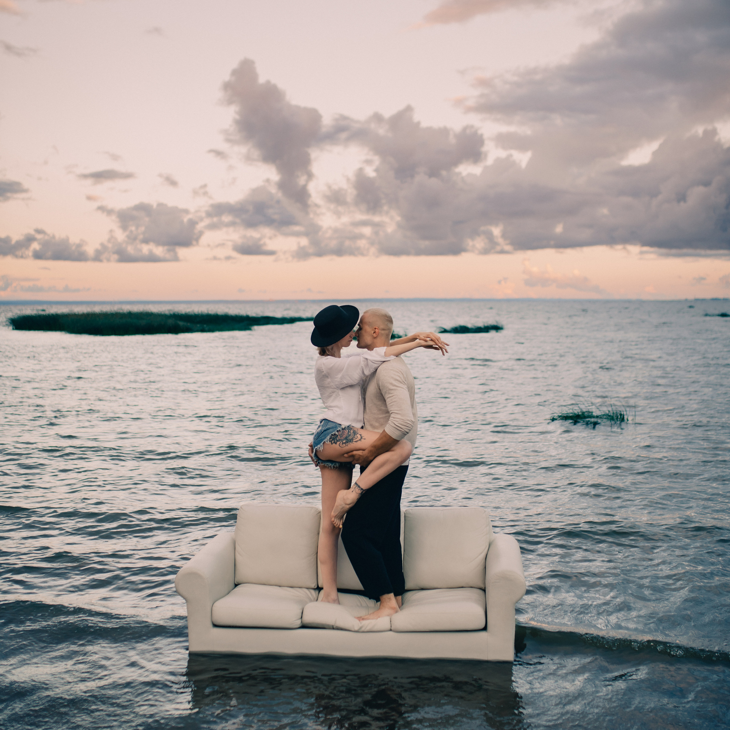 Проснуться в море