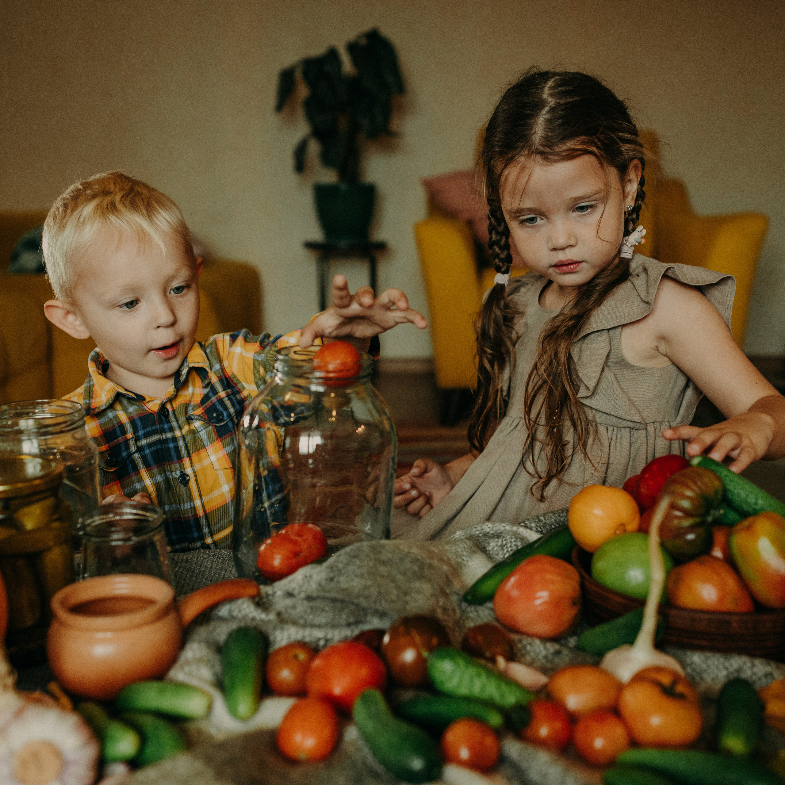 Как Аня со Степой закрутки делали