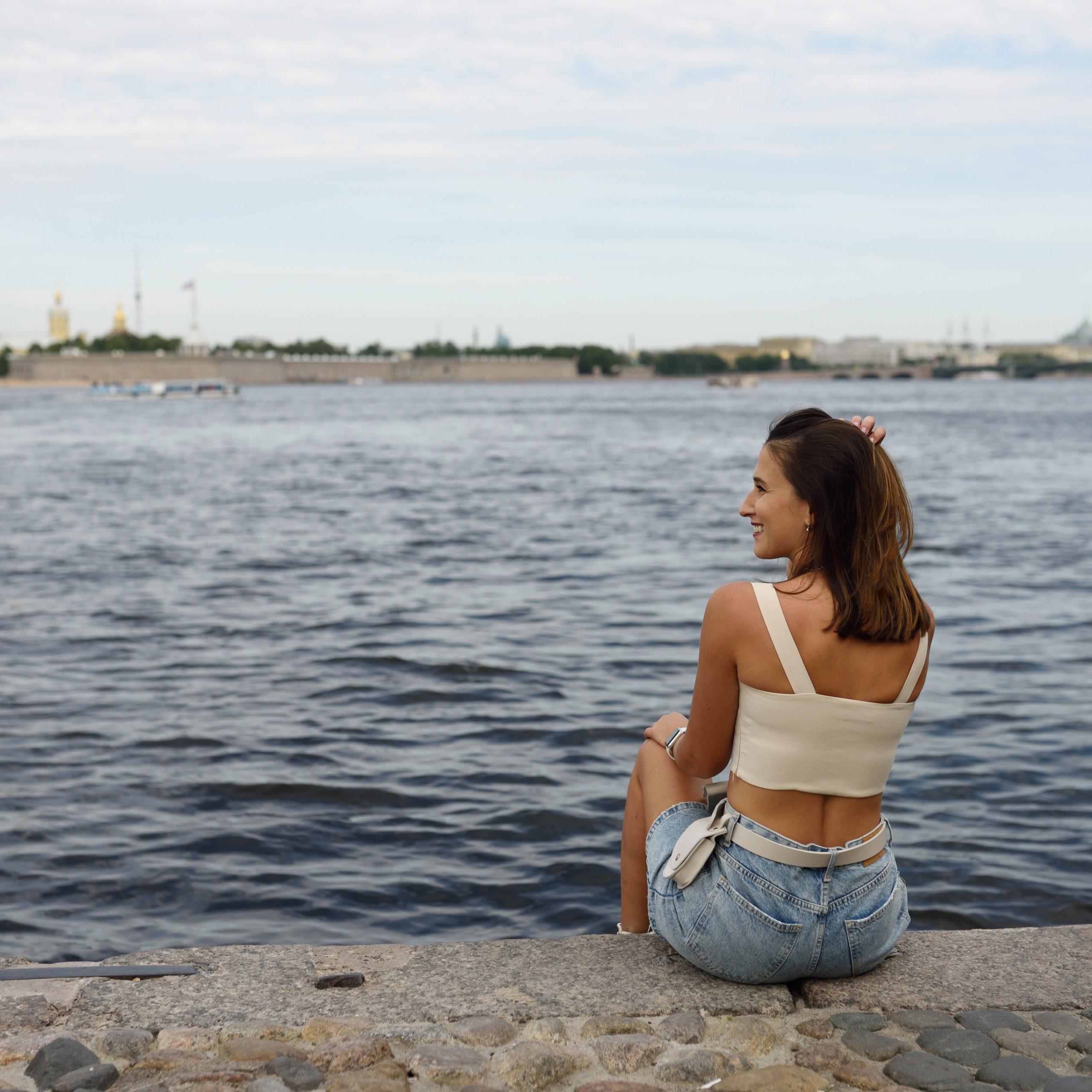 Настя, прогулка по центру