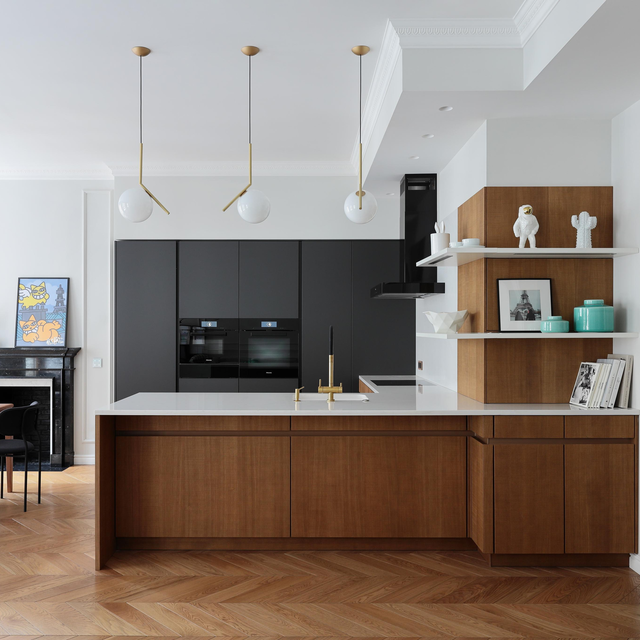 Наставнический пер., 129 м². Публикация в журнале ELLE Decoration. Дизайн интерьера домов и квартир в Москве