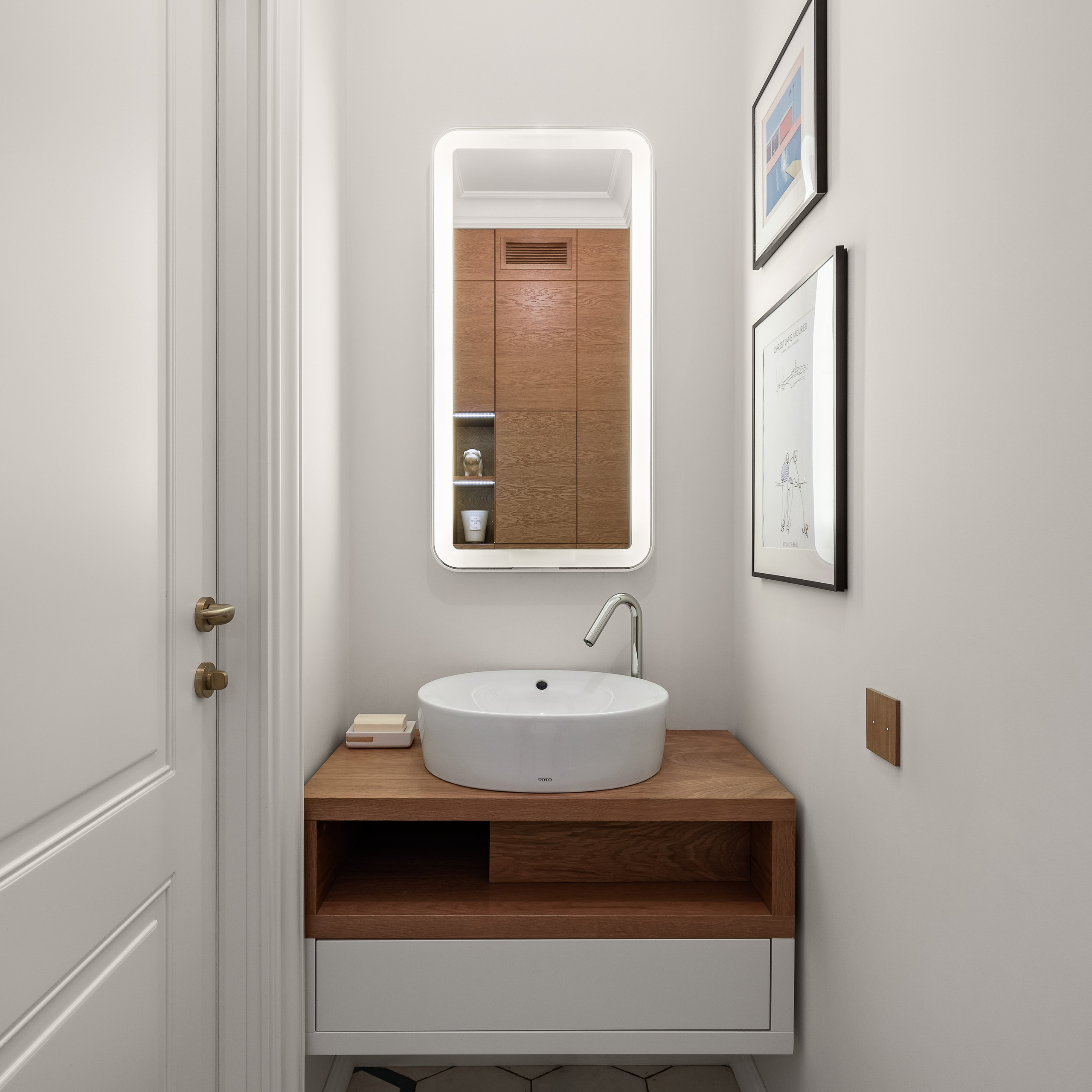 Наставнический пер., 129 м². Публикация в журнале ELLE Decoration. Дизайн интерьера домов и квартир в Москве