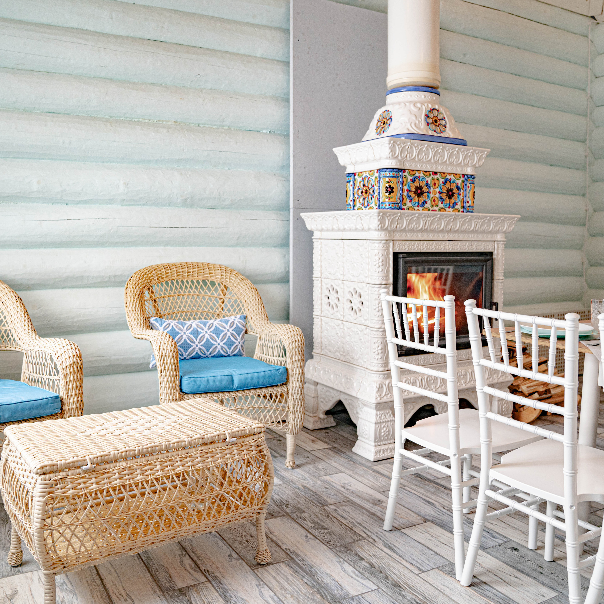 БЕСЕДКА В КРЕСТЬЯНСКОЙ УСАДЬБЕ ОСТРОВ