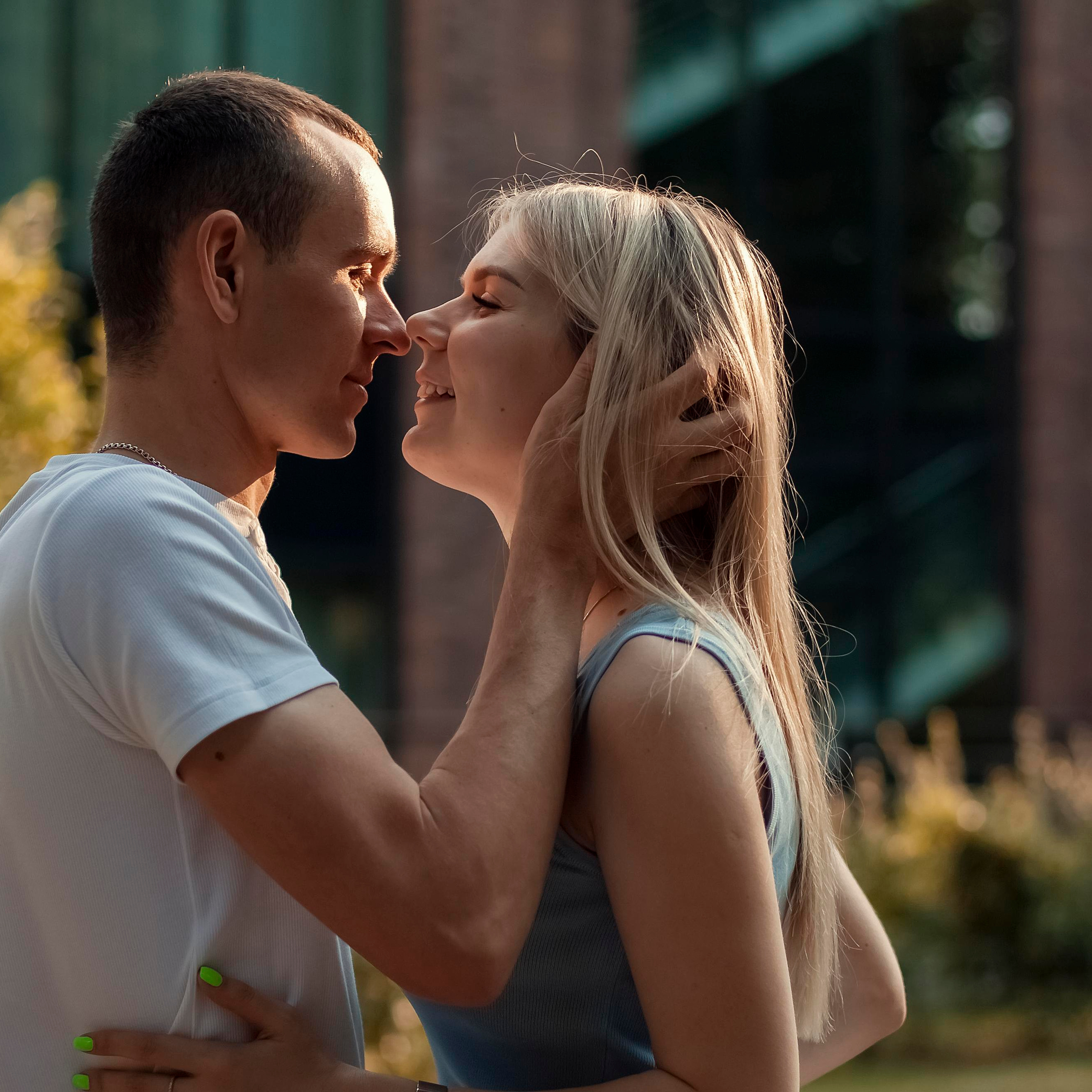 Алеся и Денис. Прогулка.