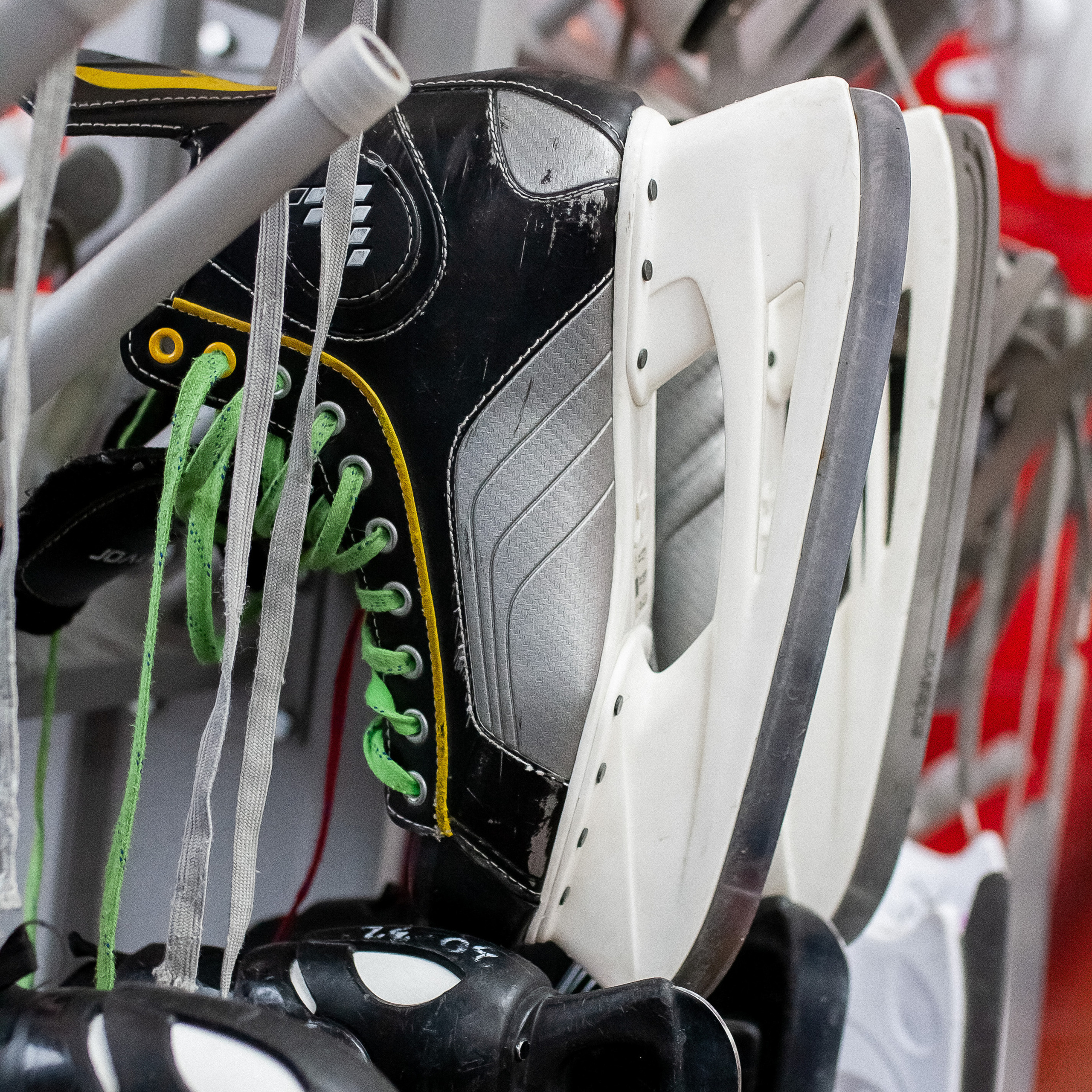 Каток. Веселое катание.