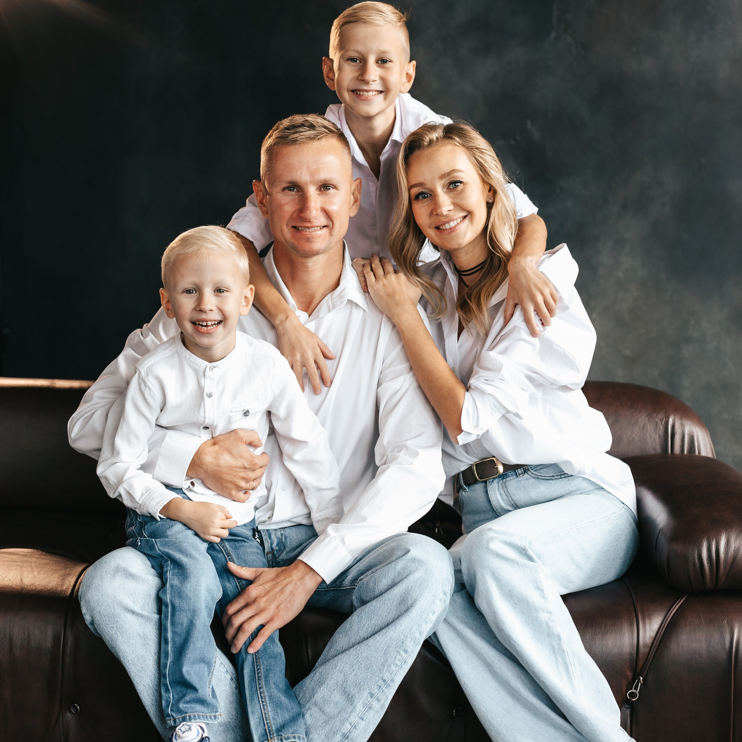 СЕМЬЯ ХРЕПКОВЫХ