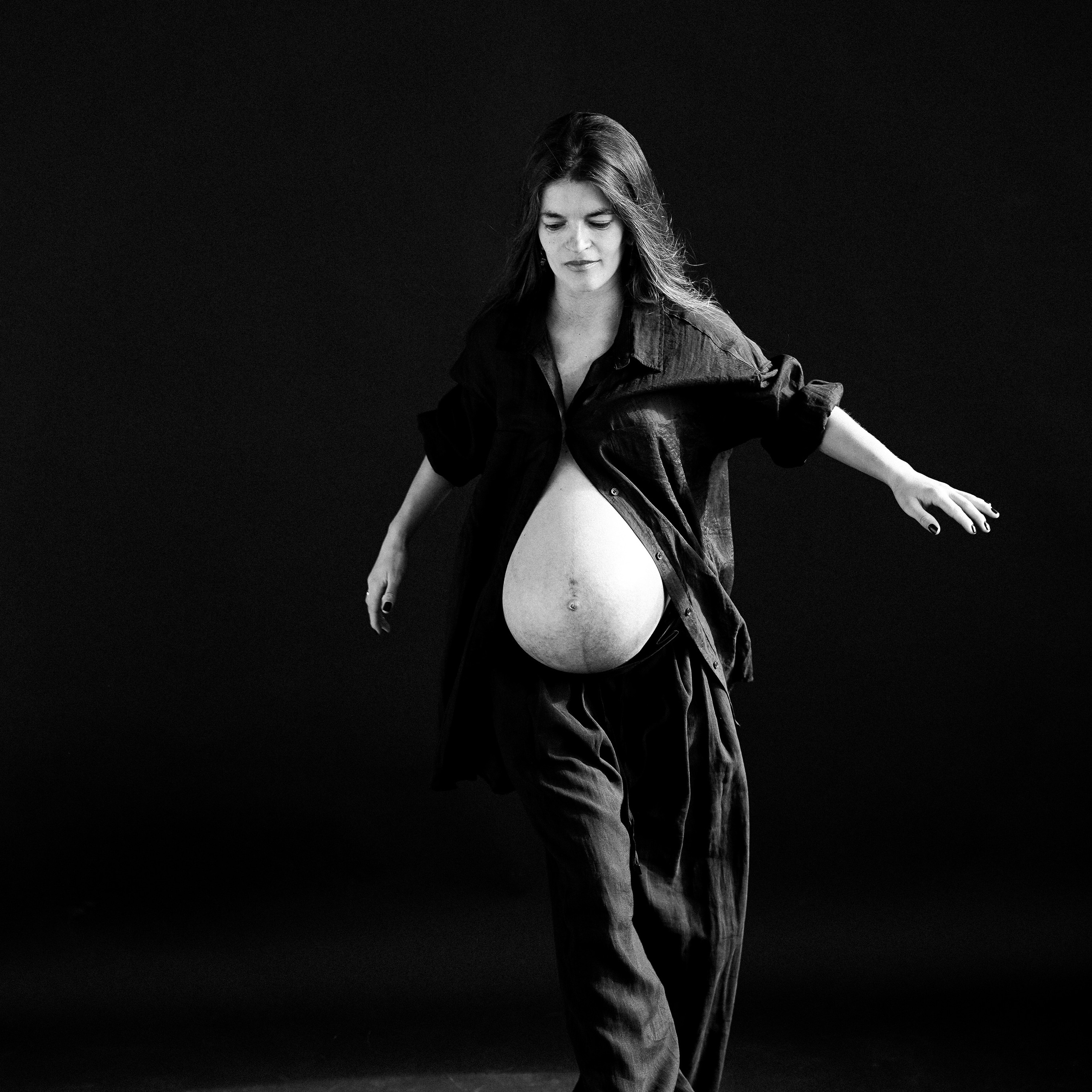 Lota in the sunny studio. Фотограф и видеограф Валерия Лисауске