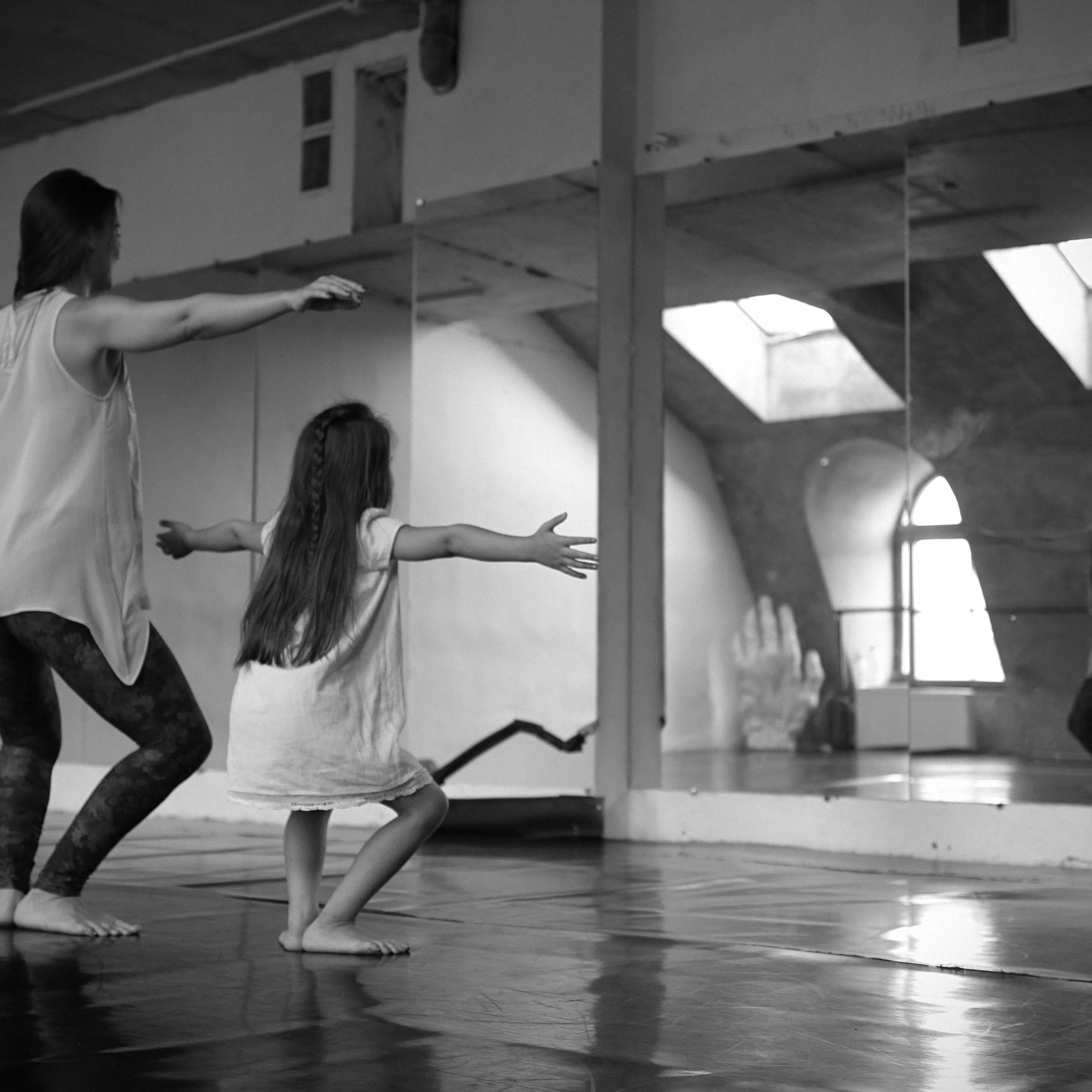 Lily and Amelia in summer. Фотограф и видеограф Валерия Лисауске