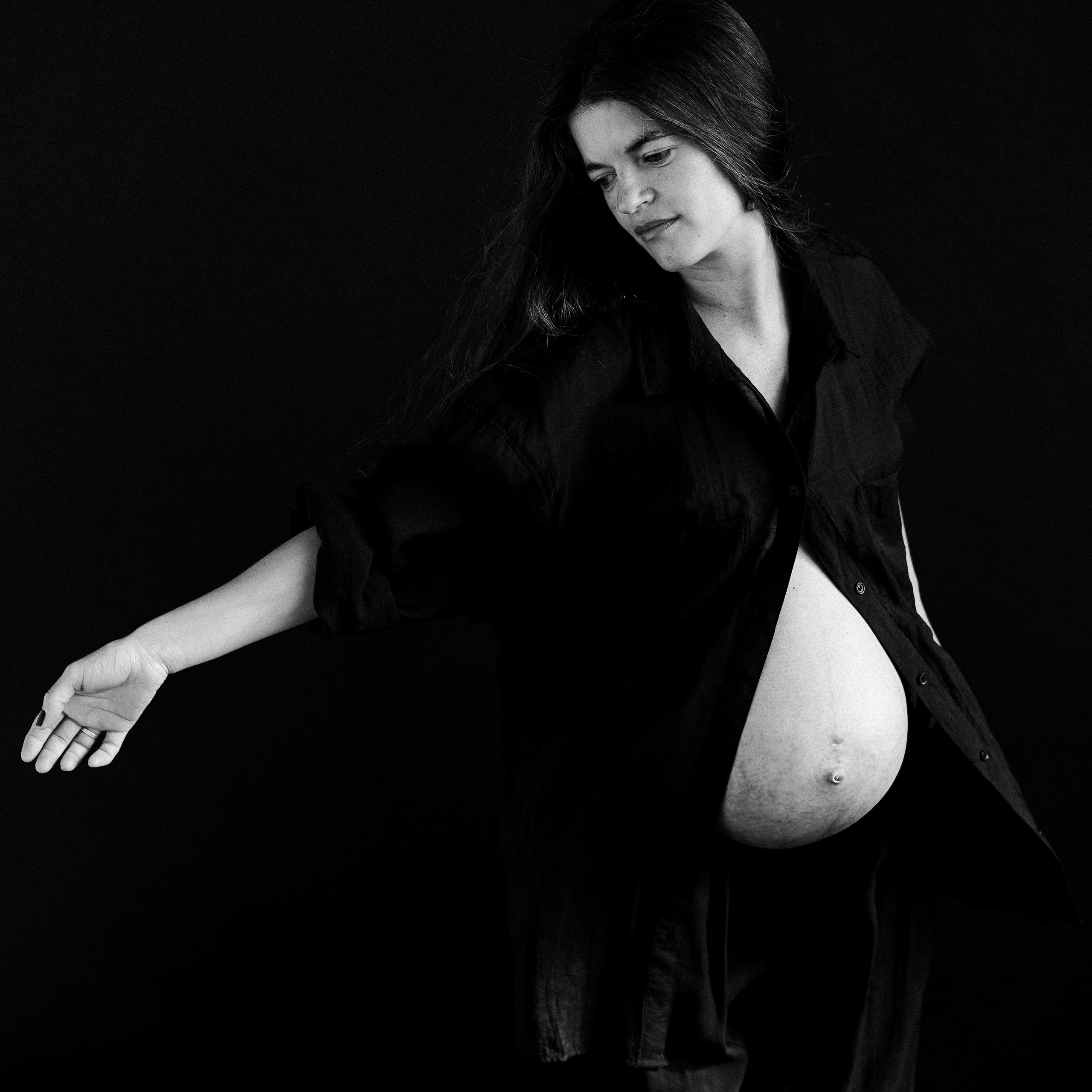 Lota in the sunny studio. Фотограф и видеограф Валерия Лисауске