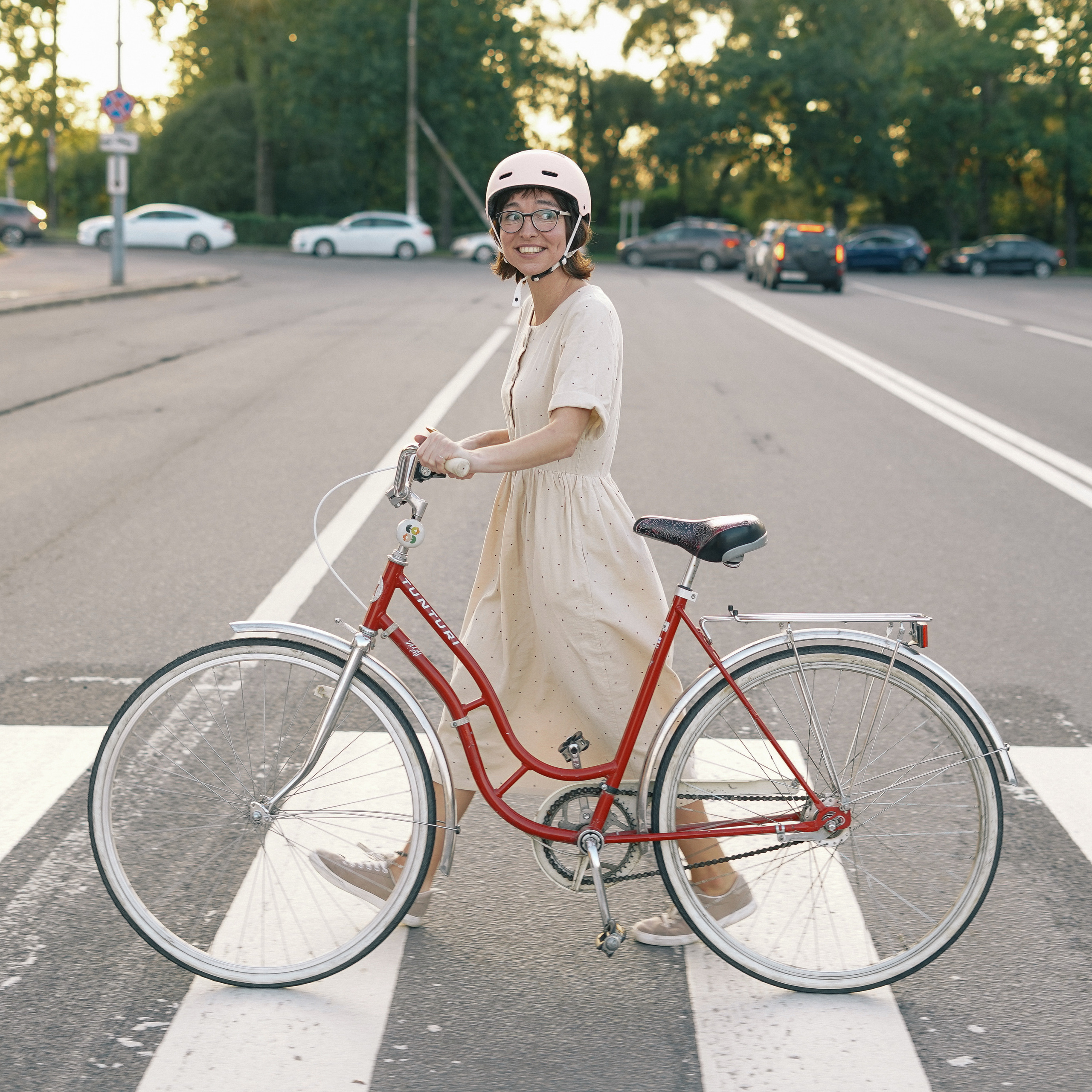 Мария, Петергоф, велосипед и кончик лета. Фотограф и видеограф Валерия Лисауске