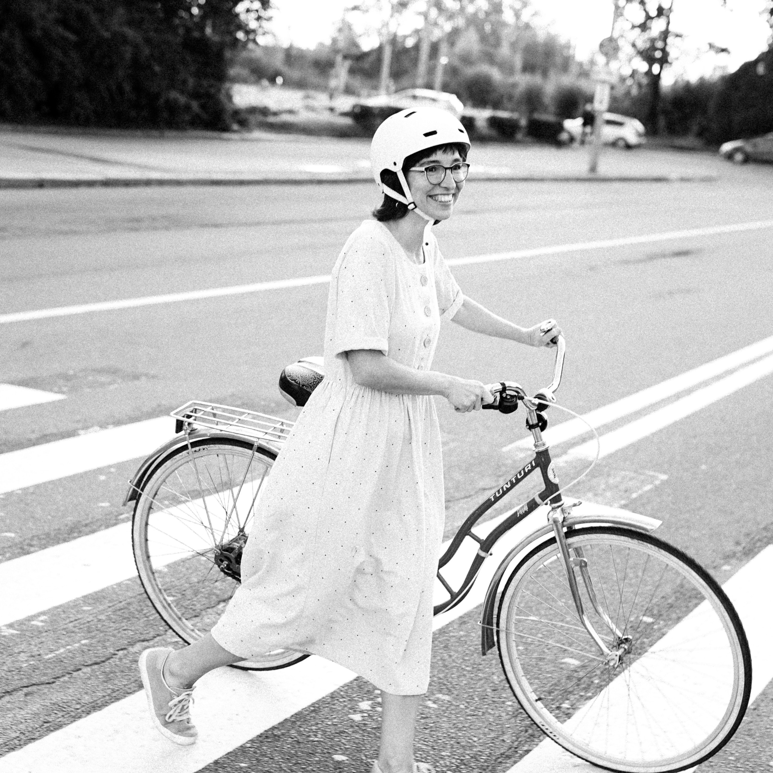 Мария, Петергоф, велосипед и кончик лета. Фотограф и видеограф Валерия Лисауске