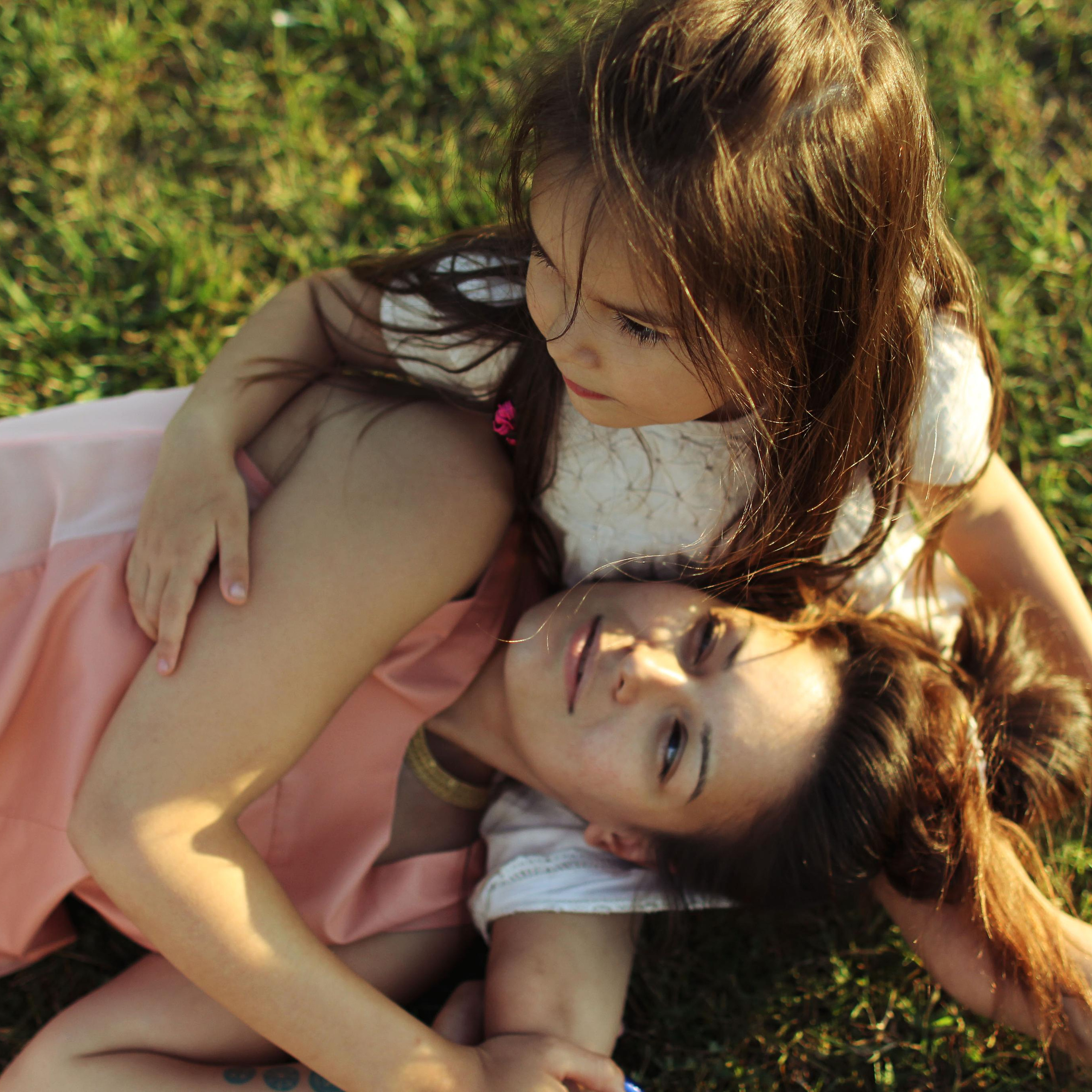Lily and Amelia in summer. Фотограф и видеограф Валерия Лисауске