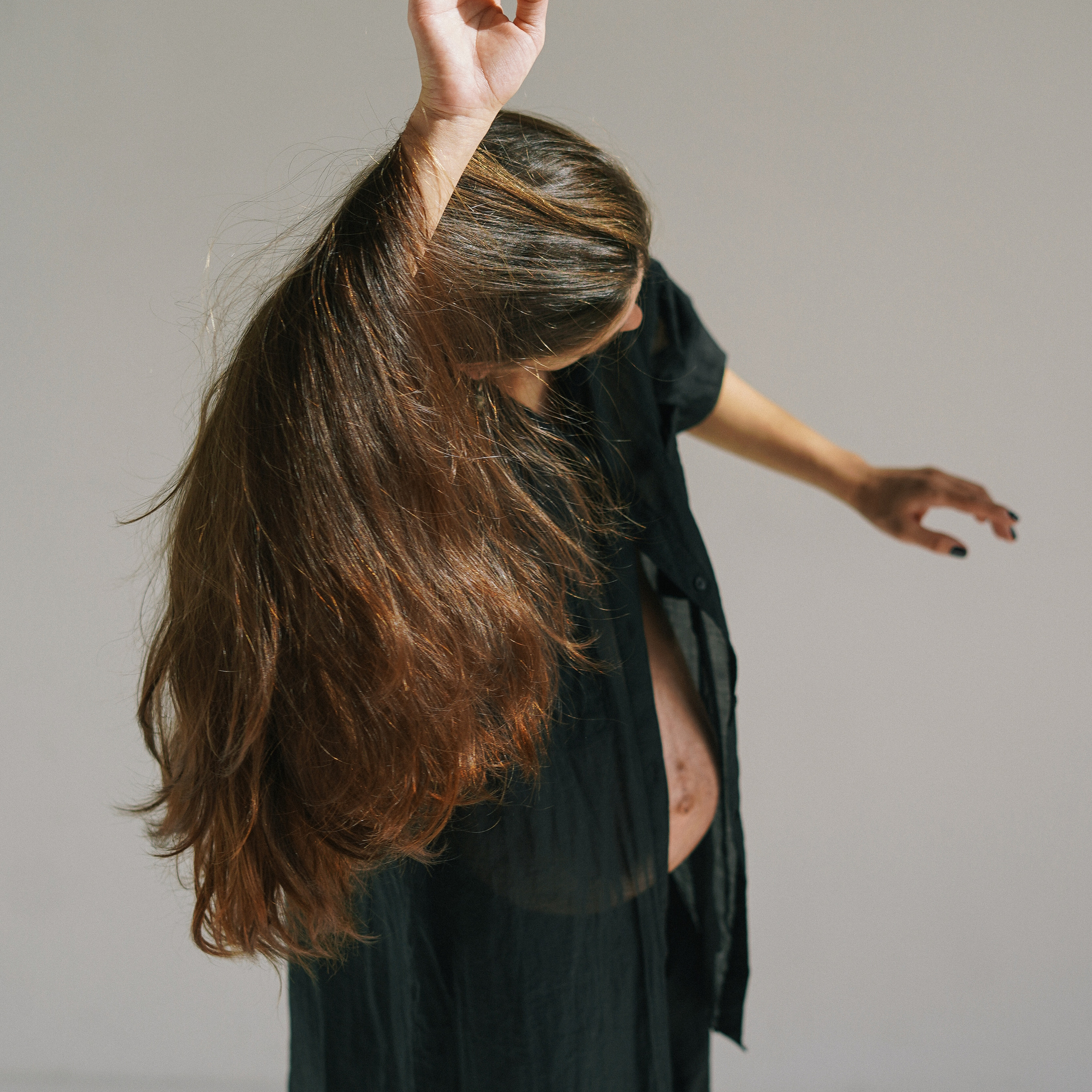 Lota in the sunny studio. Фотограф и видеограф Валерия Лисауске