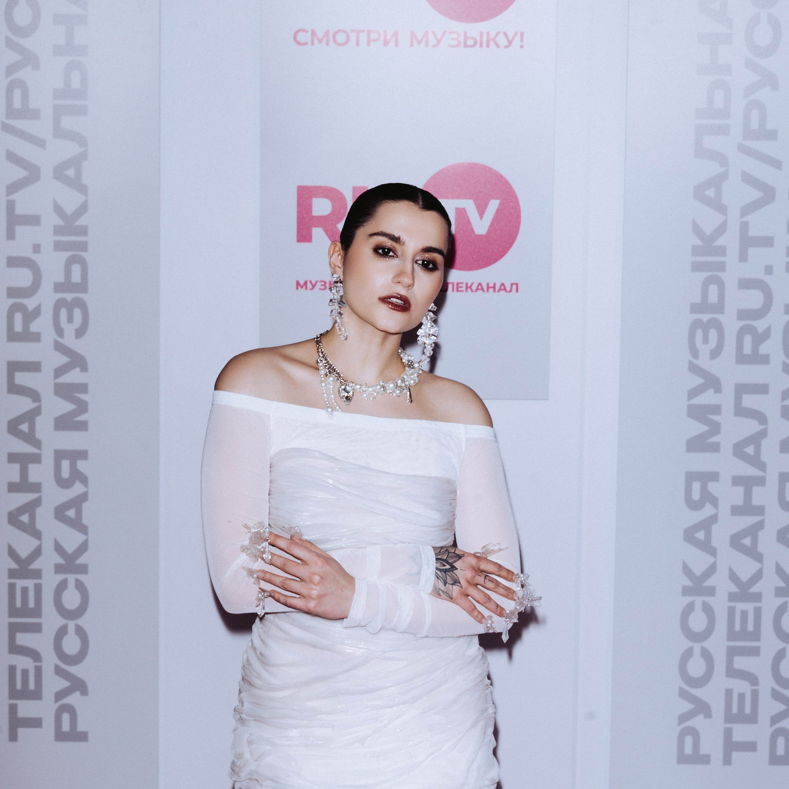 MONA — Премия RuTv