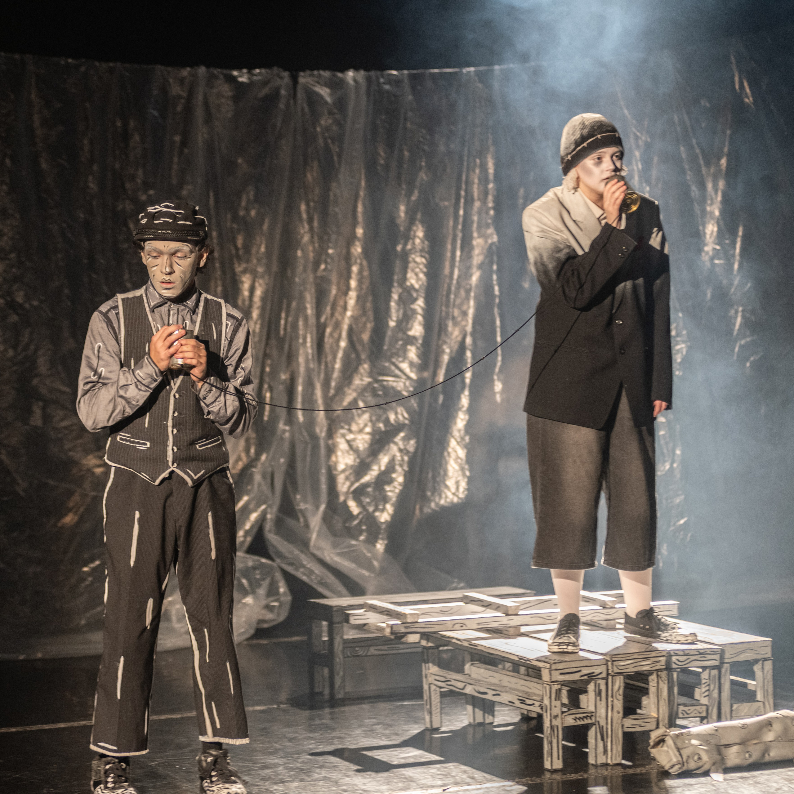 В ожидании Года, новая самарская постановка молодого театра DragLAB