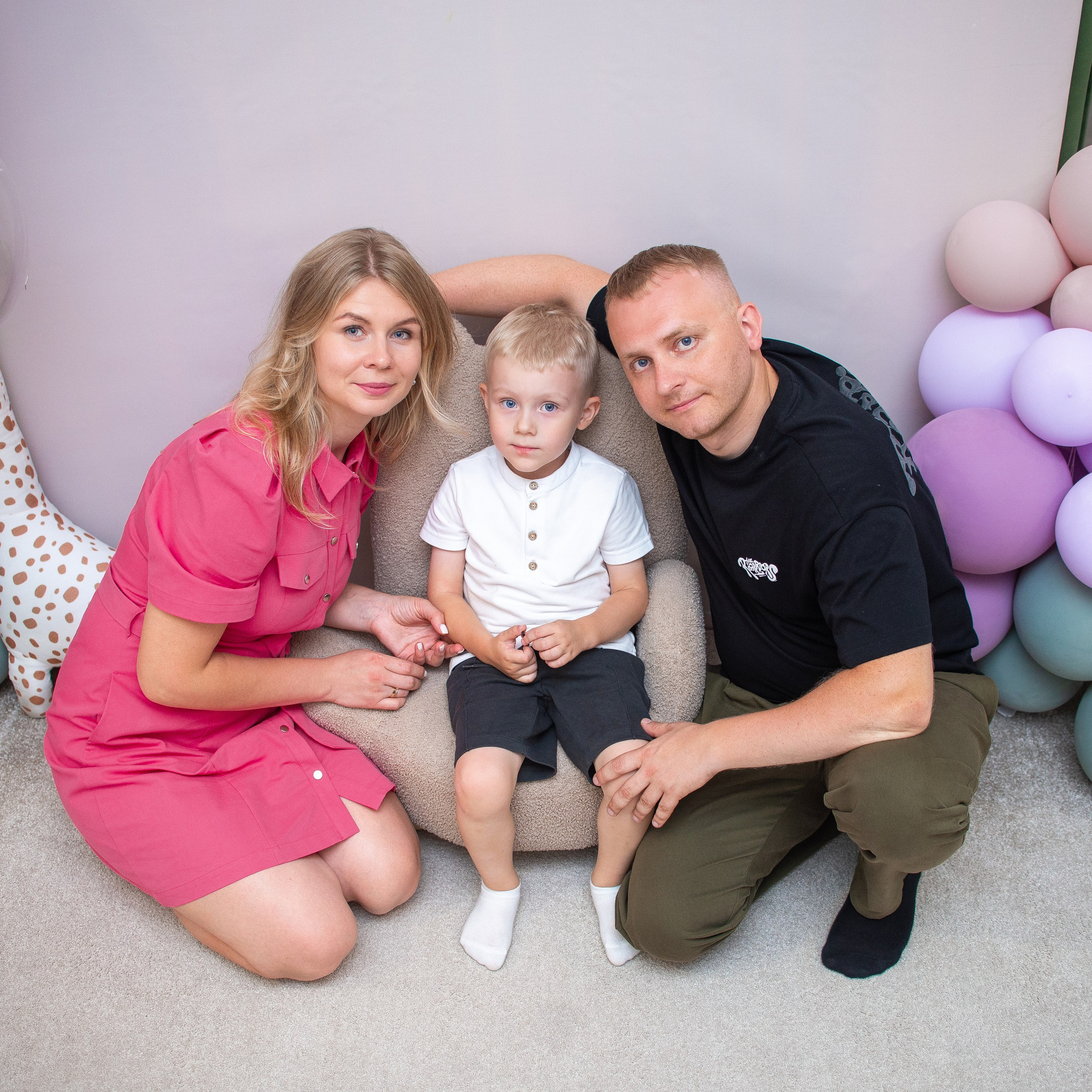 Отзывы. Семейный фотограф на выписку из роддома и крещение Минск Настя Гришук