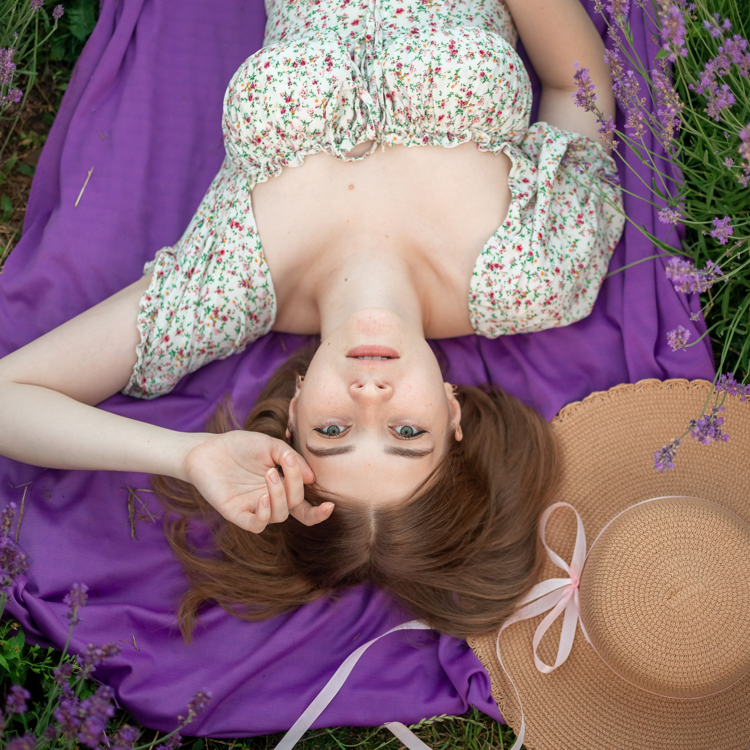 Татьяна с семьей в Лаванде