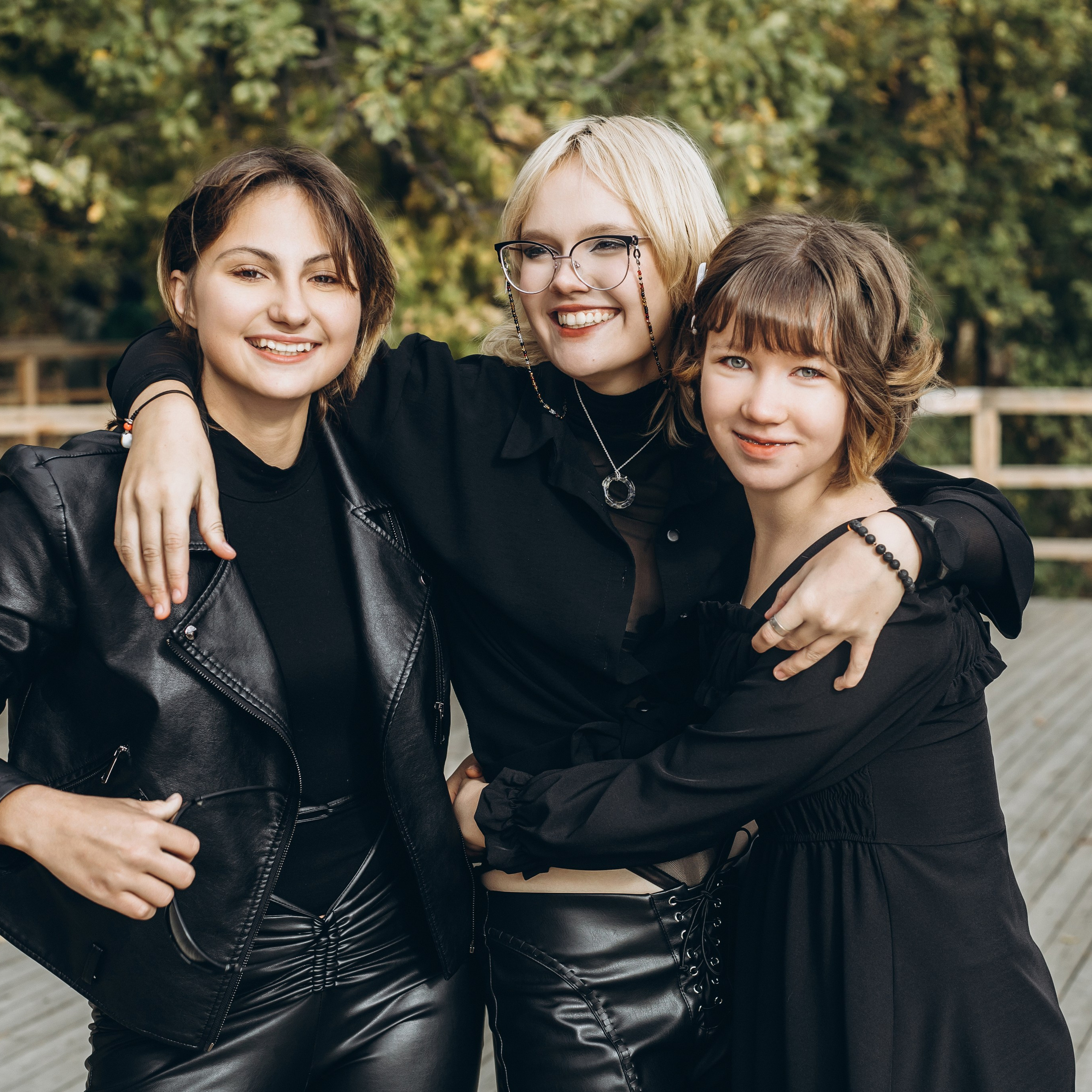 Выпускной класс на альбомы в школе+природа