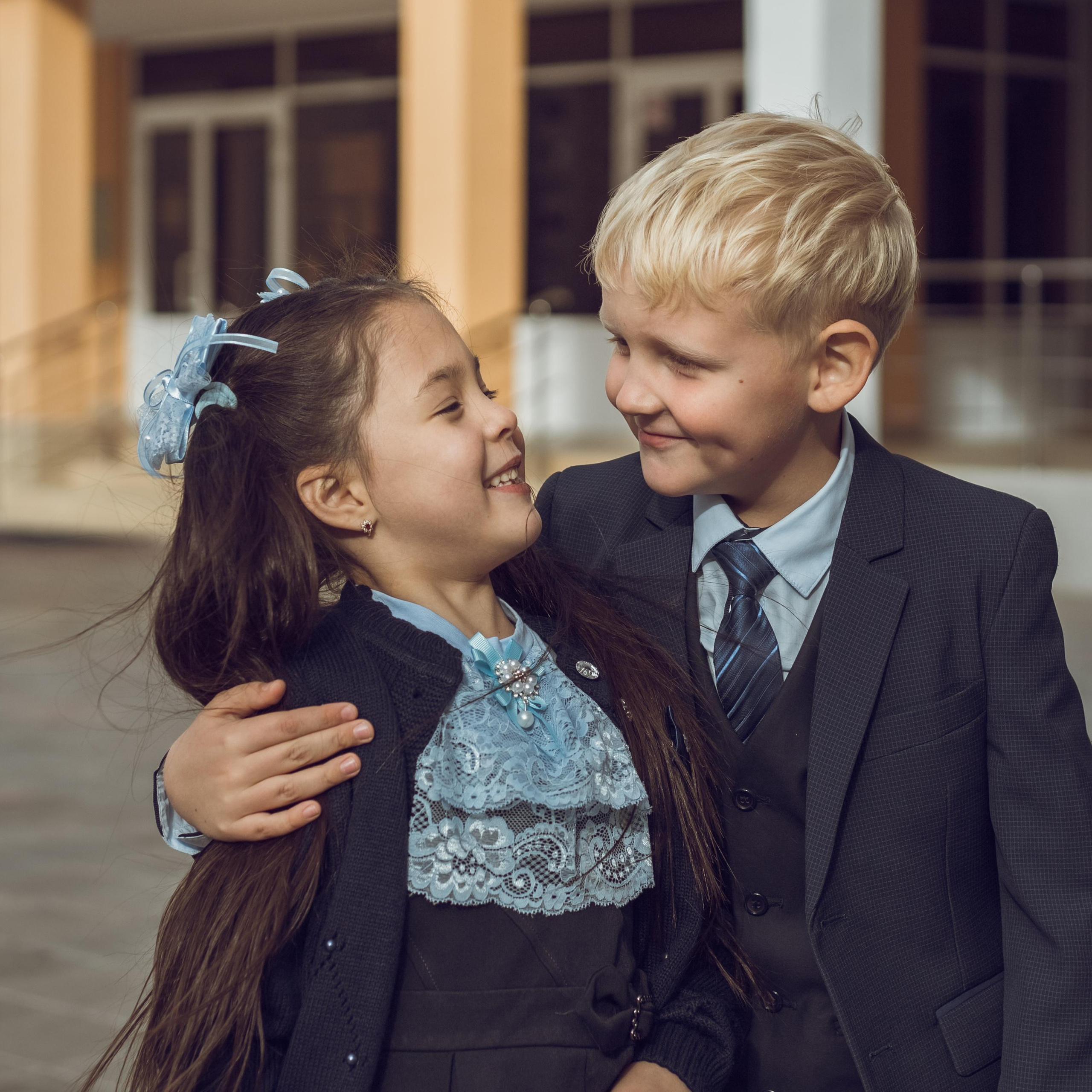 1 класс индивидуальная, Ариша и Максим на природе