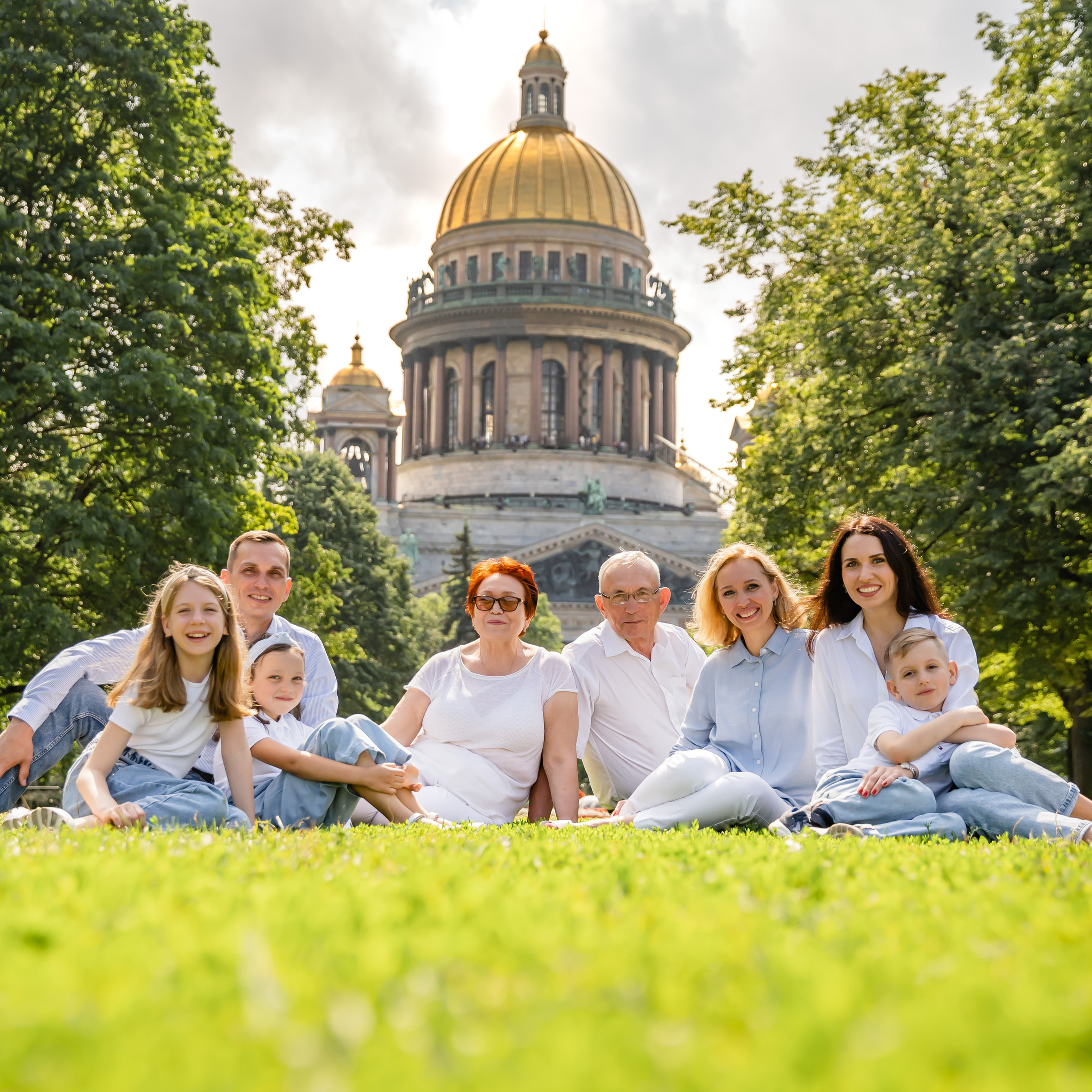 Семейная фотопрогулка по центру Санкт-Петербурга
