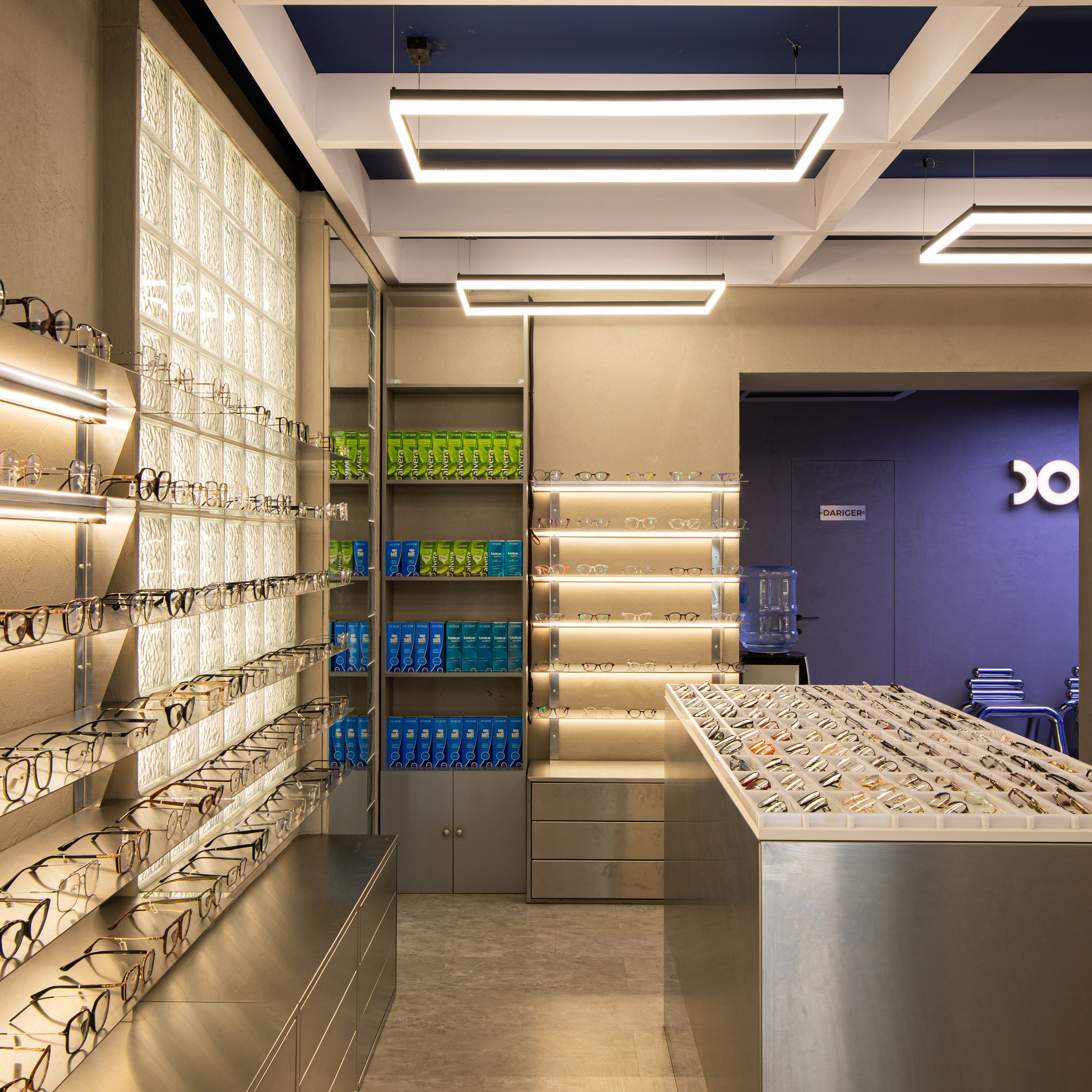 Бутик «DOS» | Интерьерная съёмка