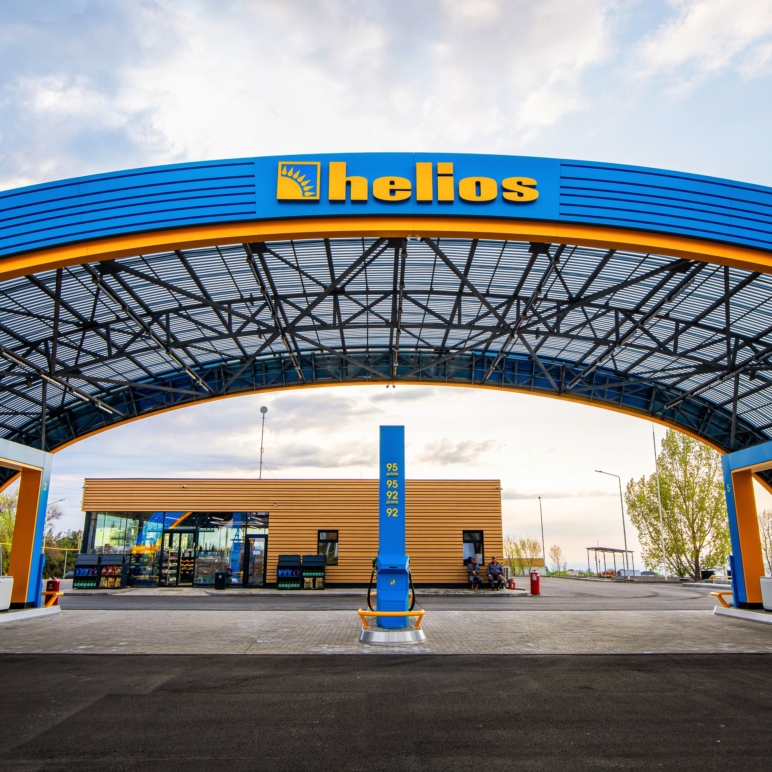 «HELIOS» | Фасадная съёмка