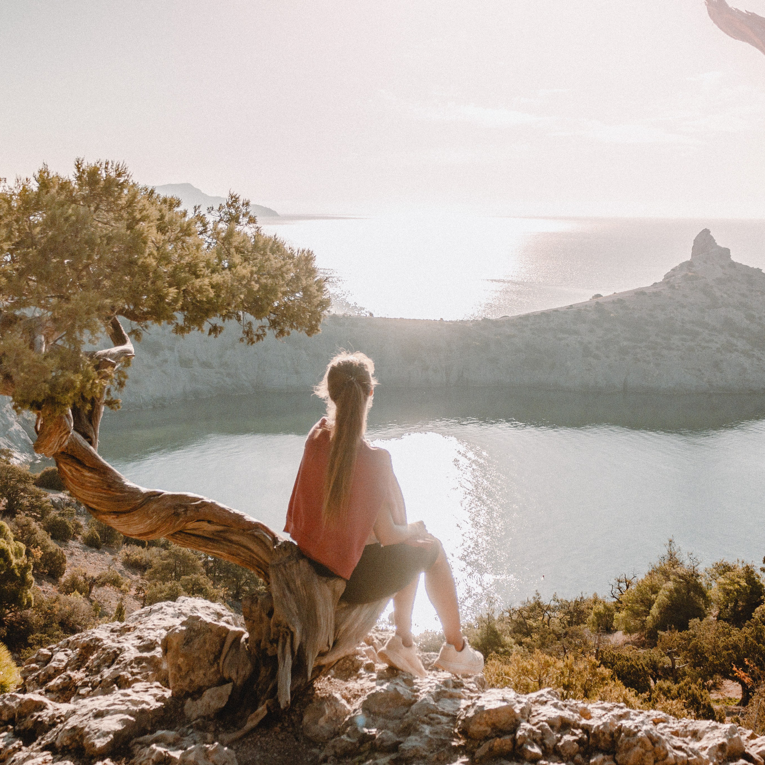 Рассвет на пике Космос. Валерия Вдовина | атмосферные фото-путешествия по Крыму