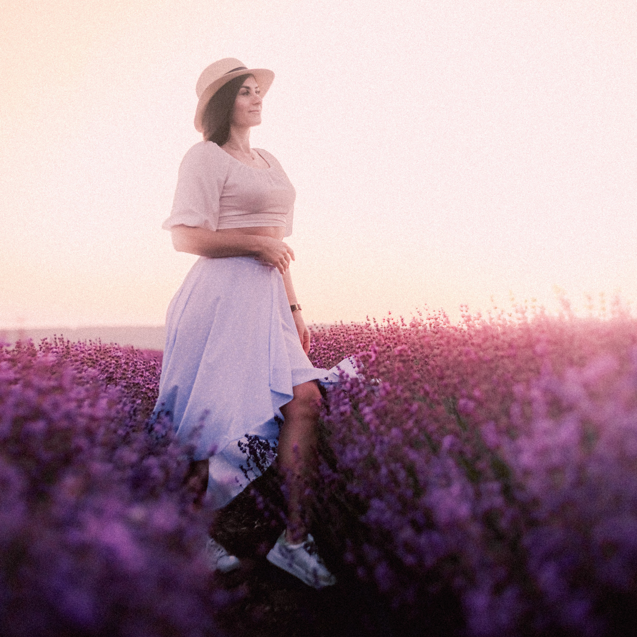 Поле лаванды на рассвете. Валерия Вдовина | атмосферные фото-путешествия по Крыму