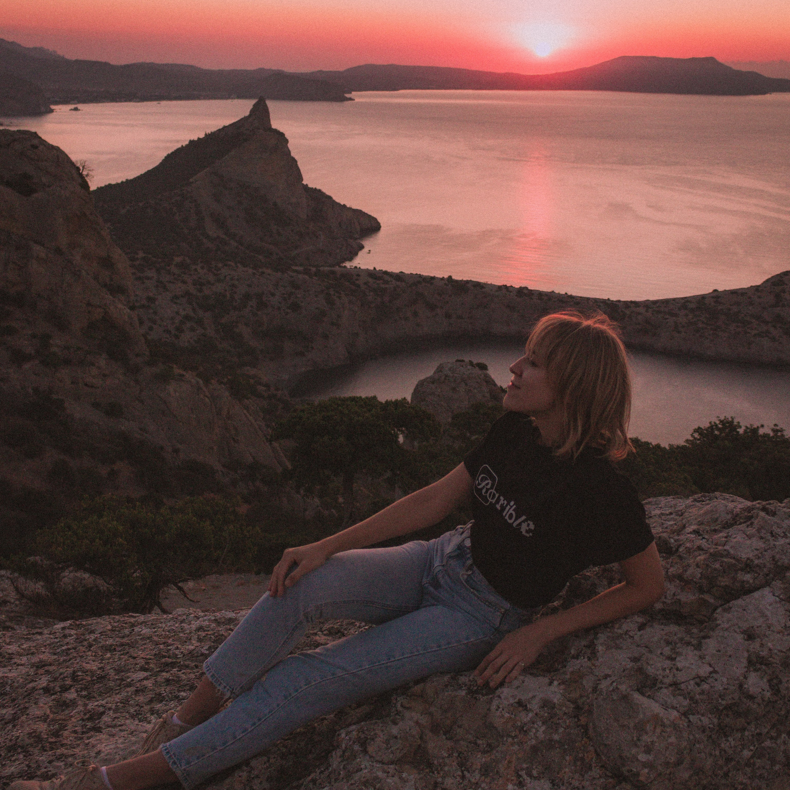 Рассвет на пике Космос. Валерия Вдовина | атмосферные фото-путешествия по Крыму