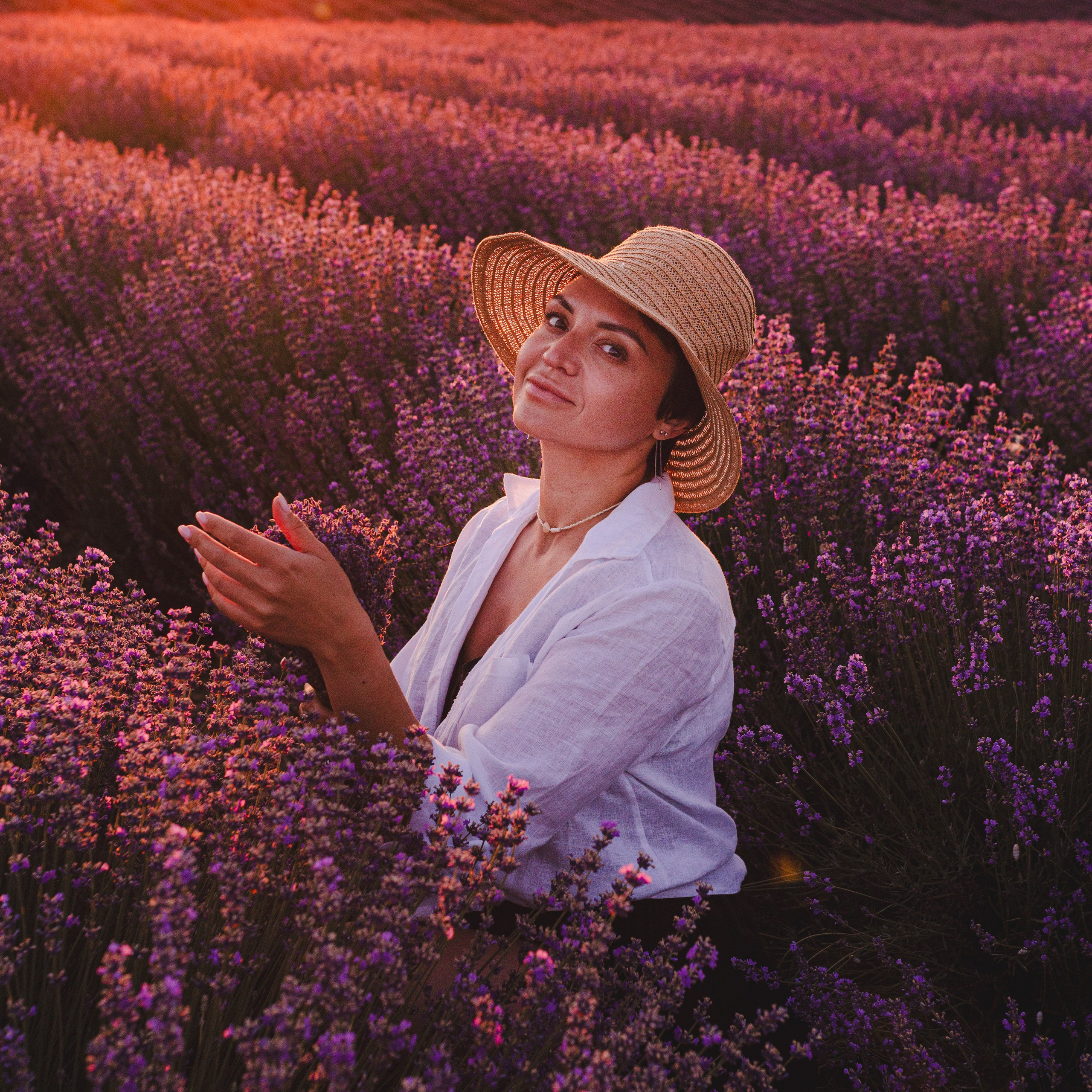 Поле лаванды на рассвете. Валерия Вдовина | атмосферные фото-путешествия по Крыму