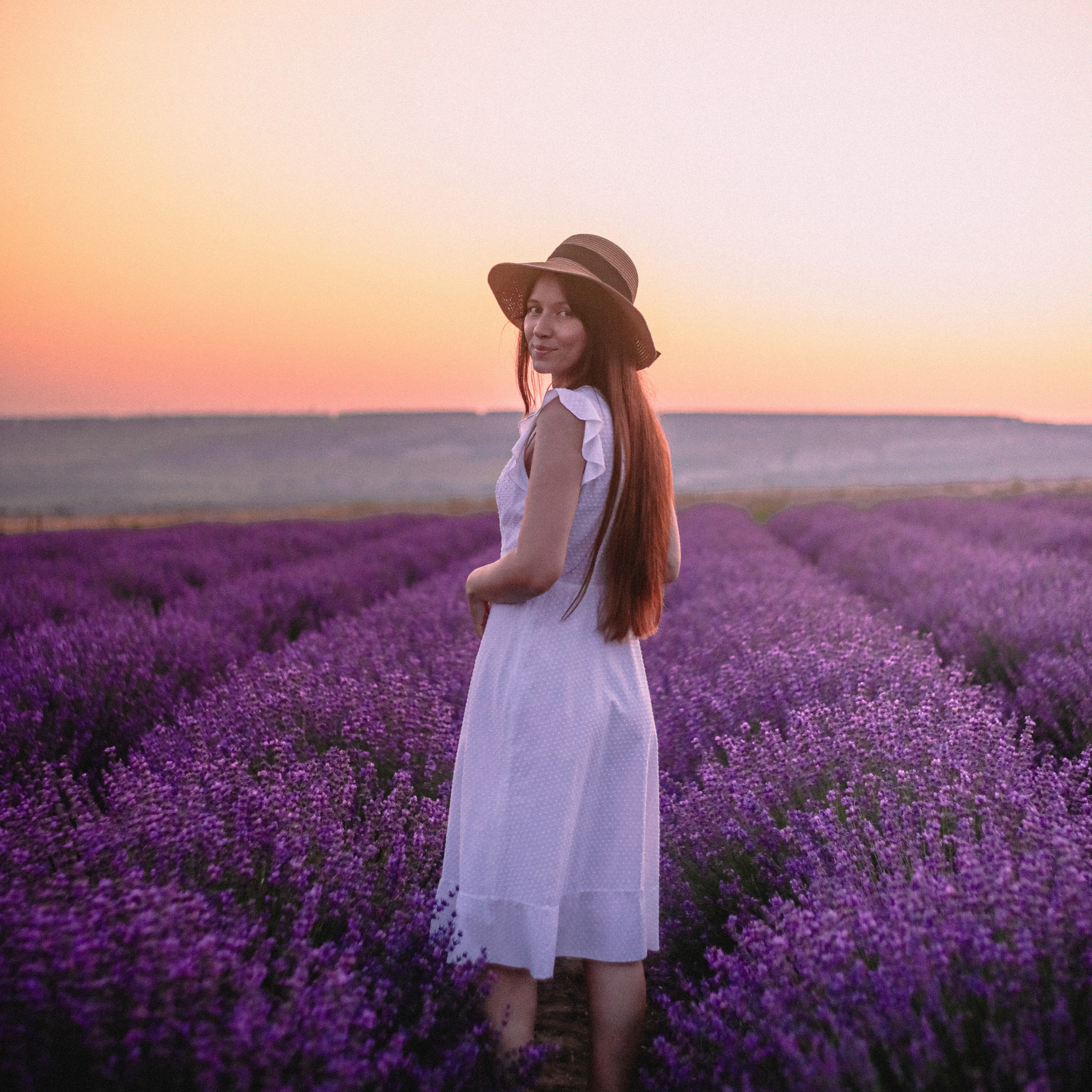 Поле лаванды на рассвете. Валерия Вдовина | атмосферные фото-путешествия по Крыму