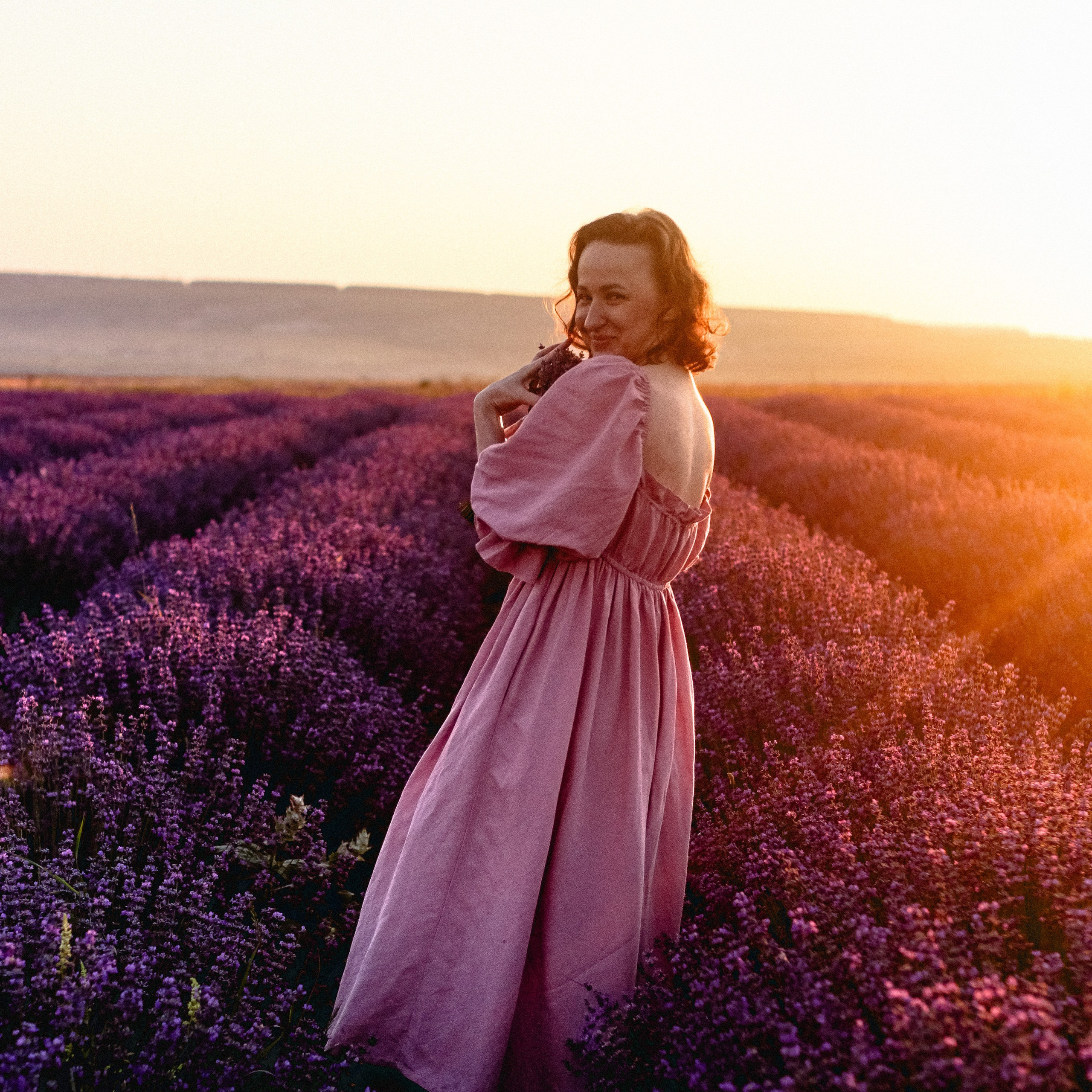 Поле лаванды на рассвете. Валерия Вдовина | атмосферные фото-путешествия по Крыму