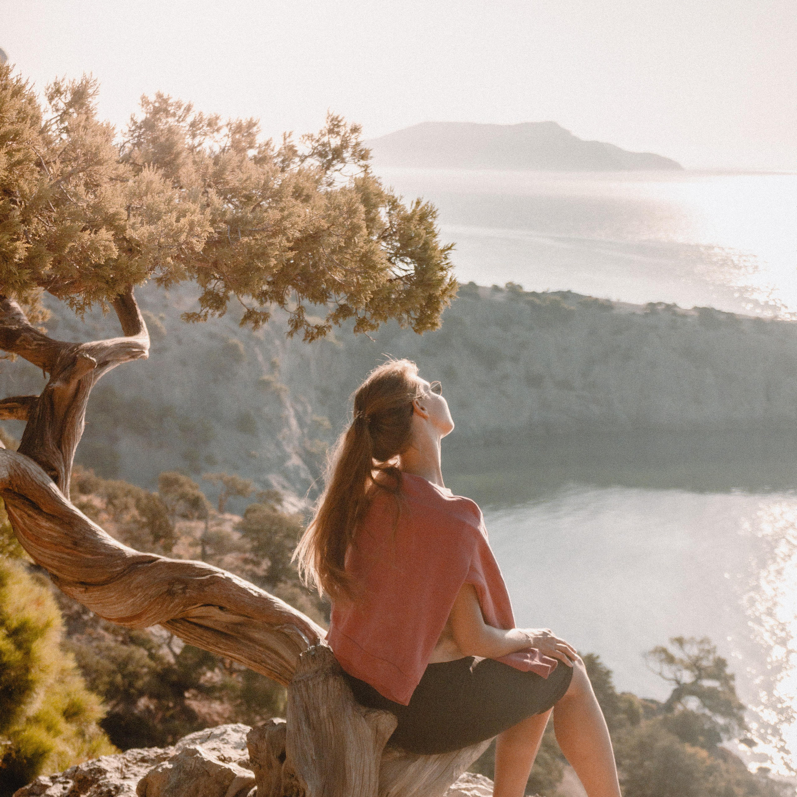 Рассвет на пике Космос. Валерия Вдовина | атмосферные фото-путешествия по Крыму