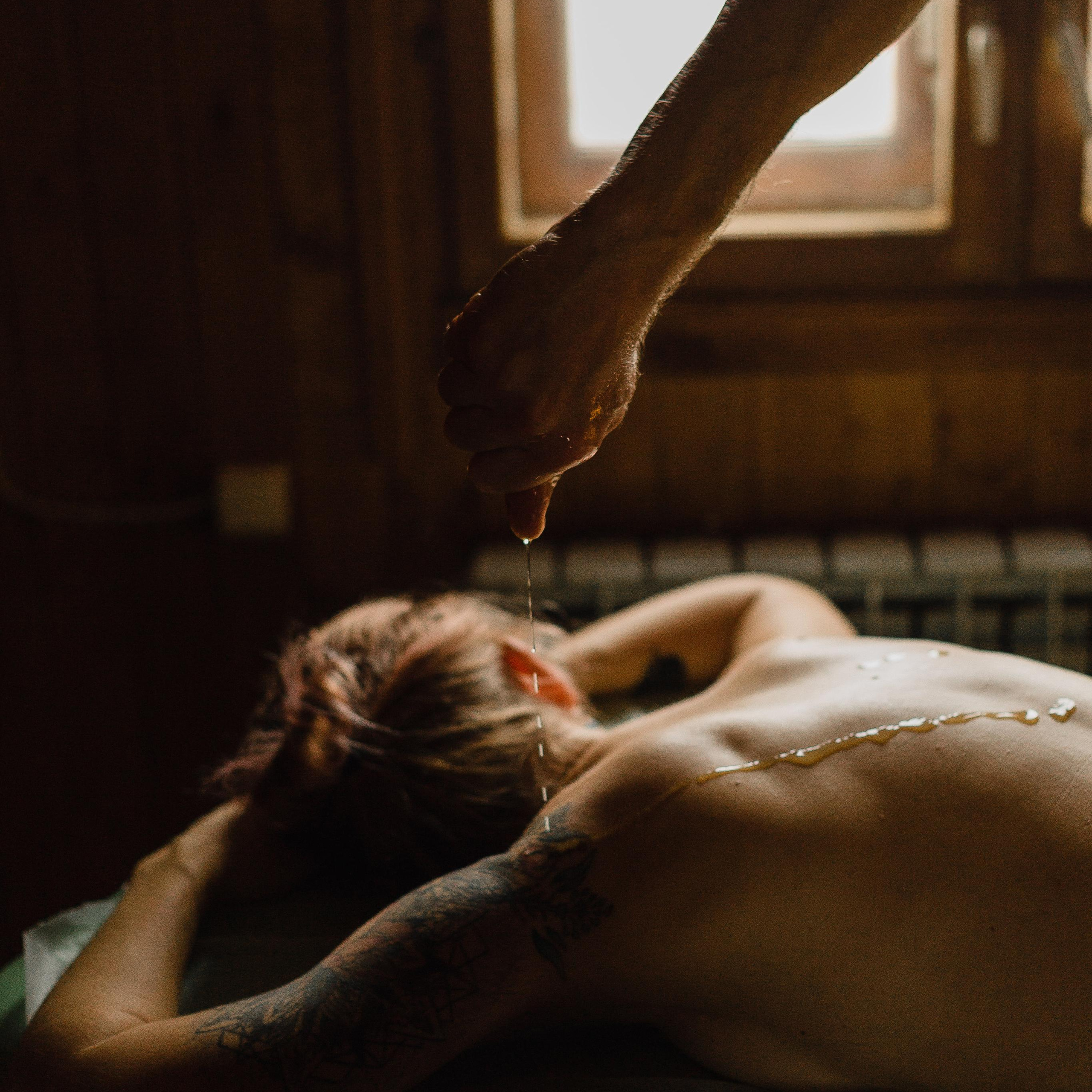 Контент/репортаж съемка- массаж.