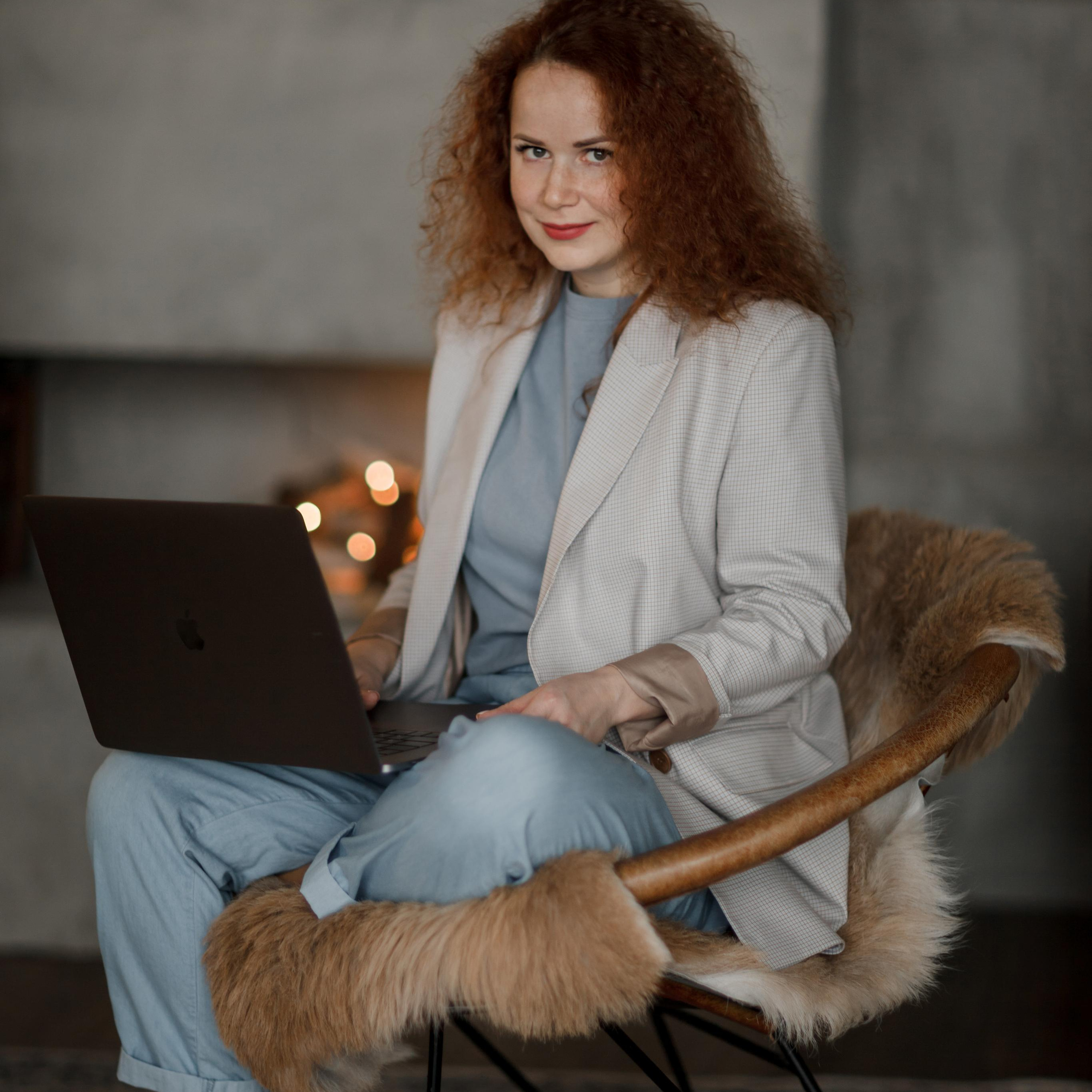 Имиджевая фотосерия для создателя SMM Агентства.