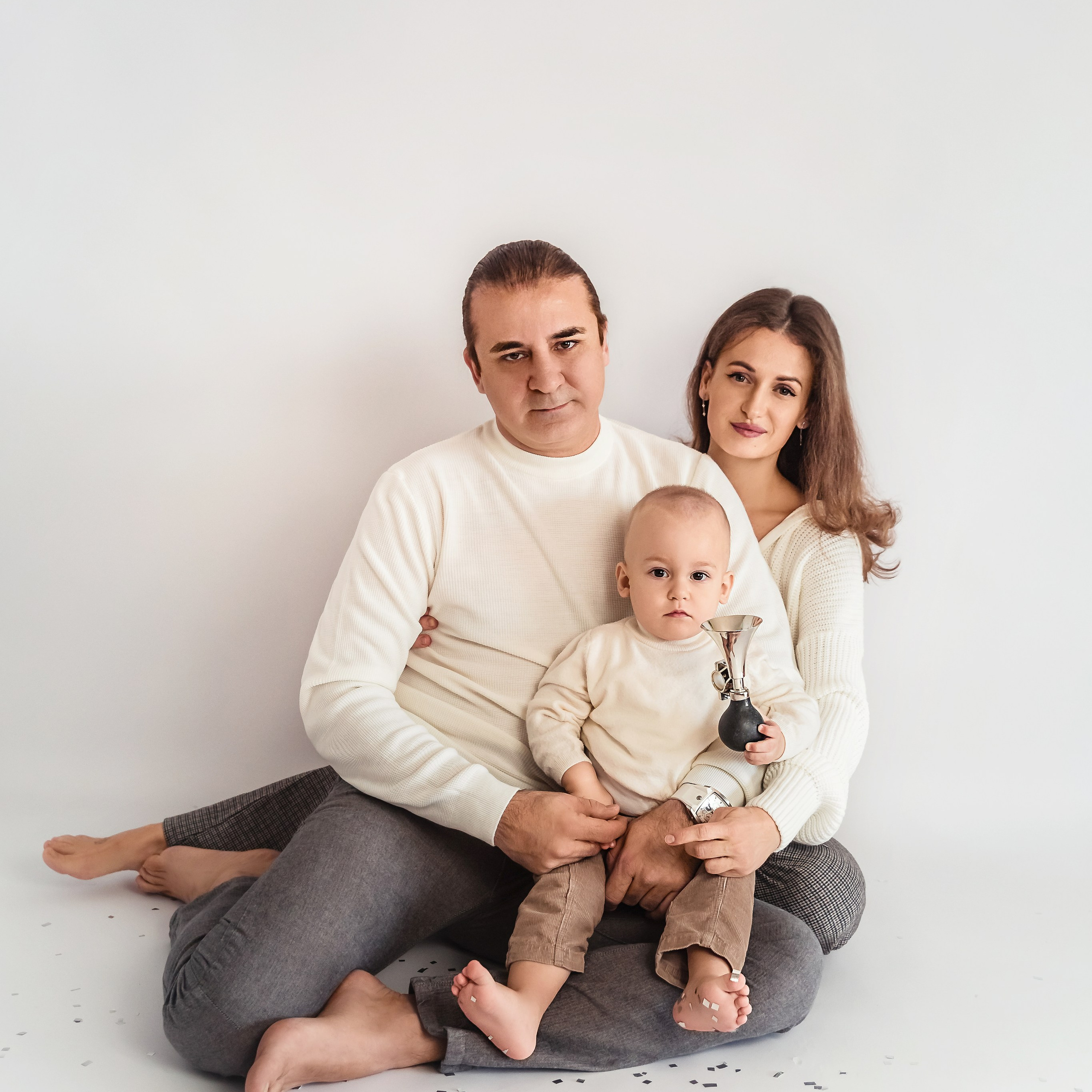 “Сними свою обувь — мы будем ходить босиком…”. Professional family and children’s photographer in Izmir Irina Eron