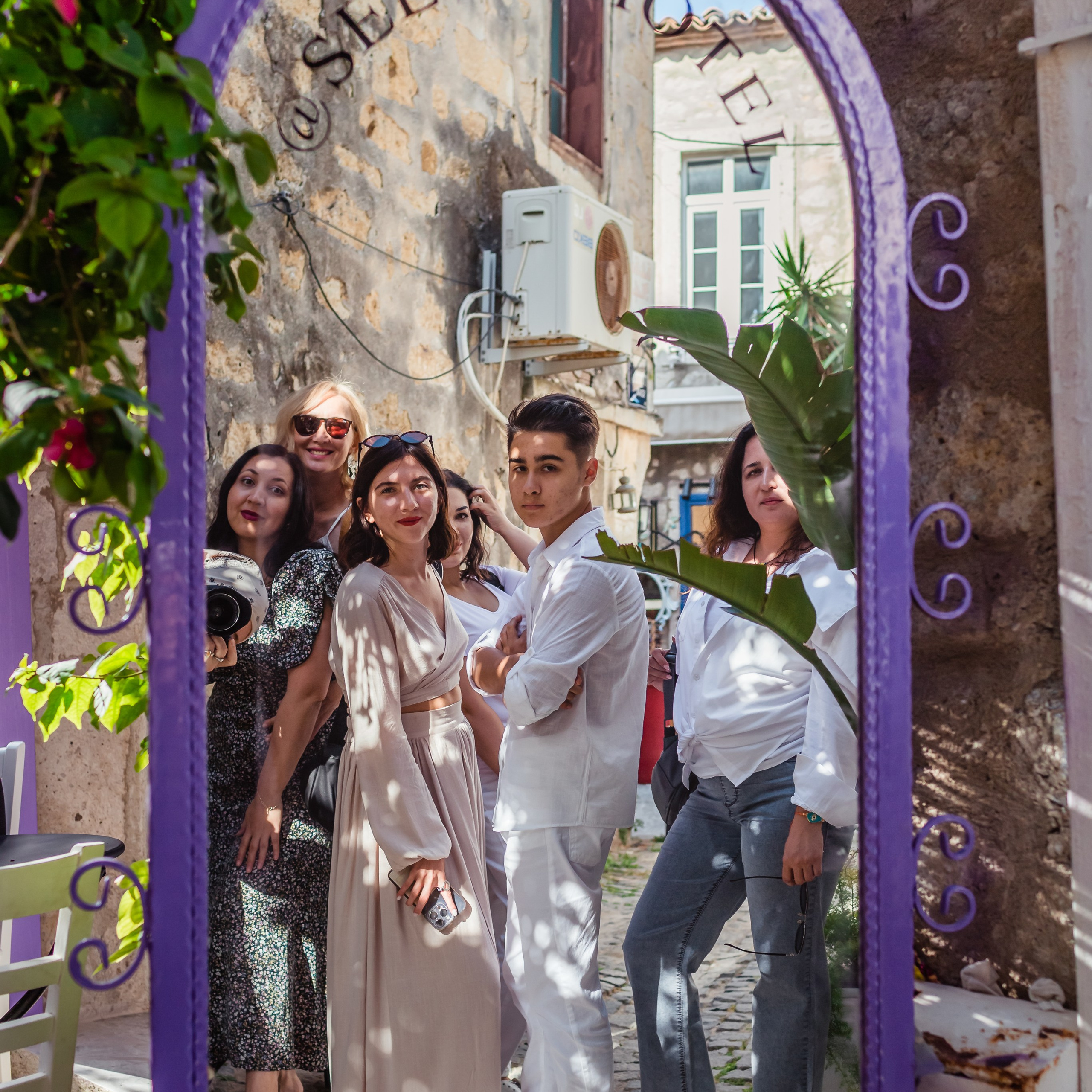Photo session for tourists in Alacati, Cesme